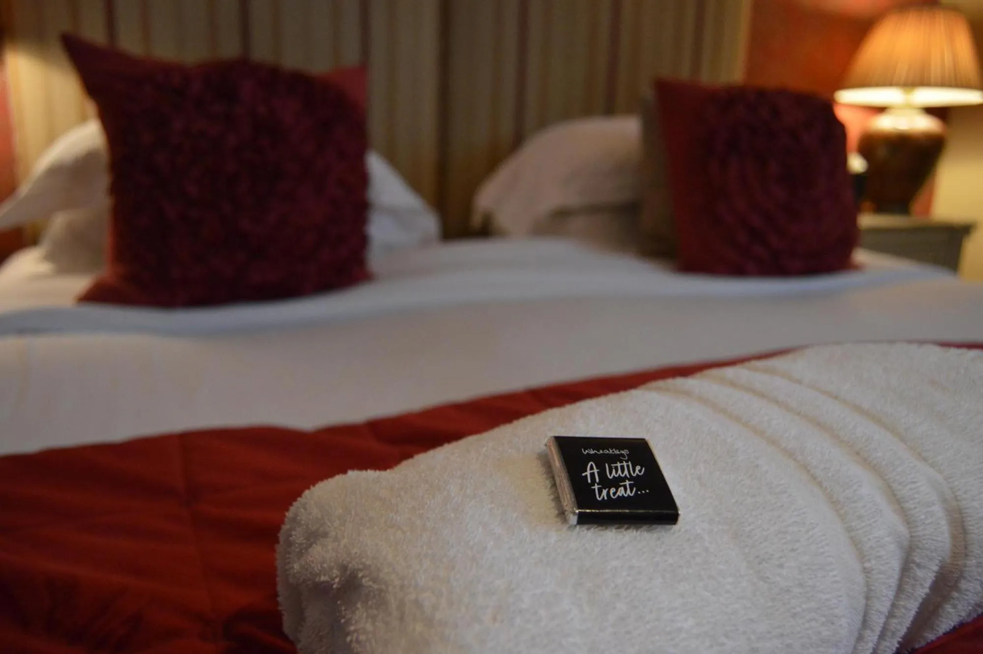 Bed in Le Bouchon Brasserie & Hotel