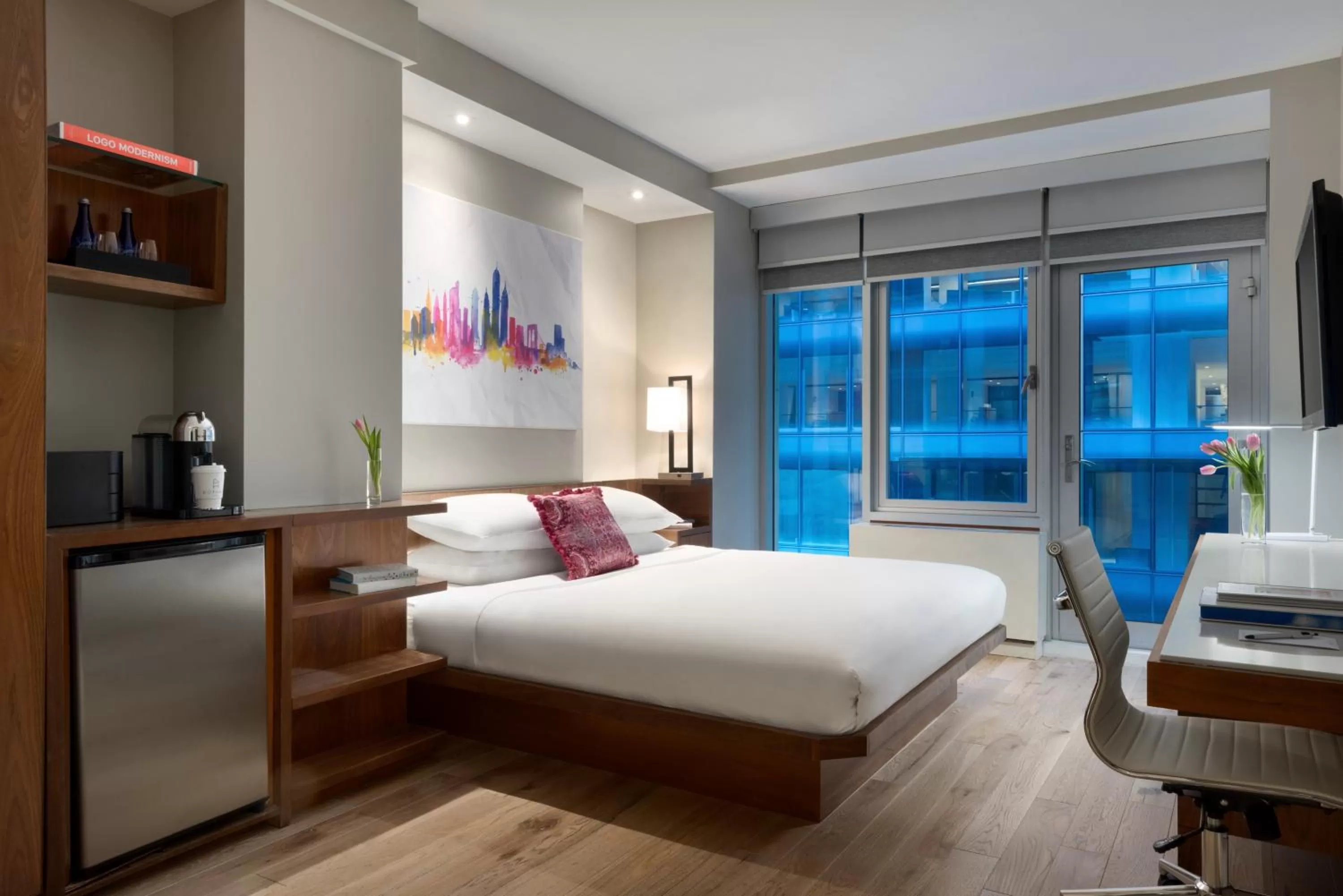 Photo of the whole room, Bed in The Gotham Hotel