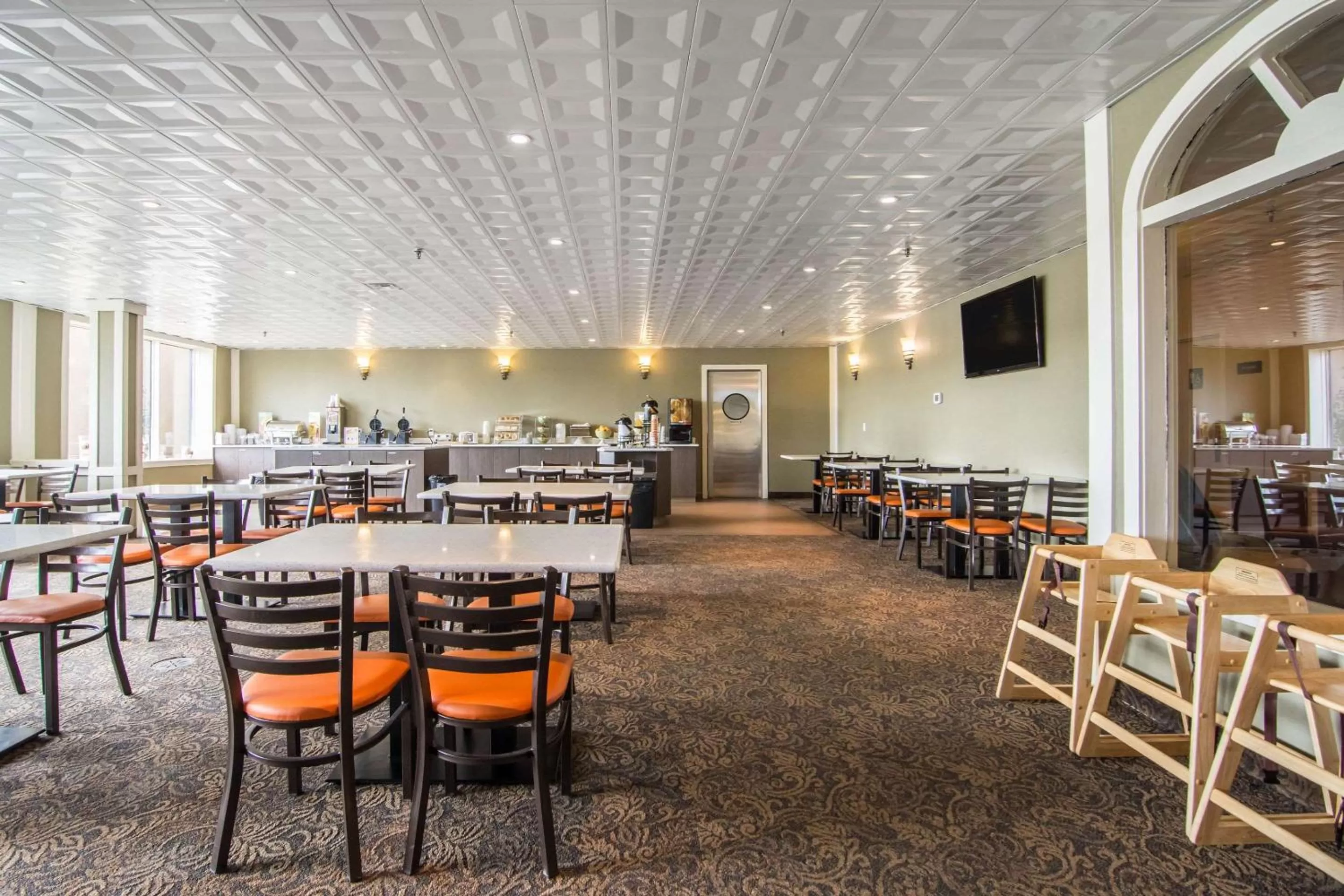 Restaurant/places to eat in Quality Hotel