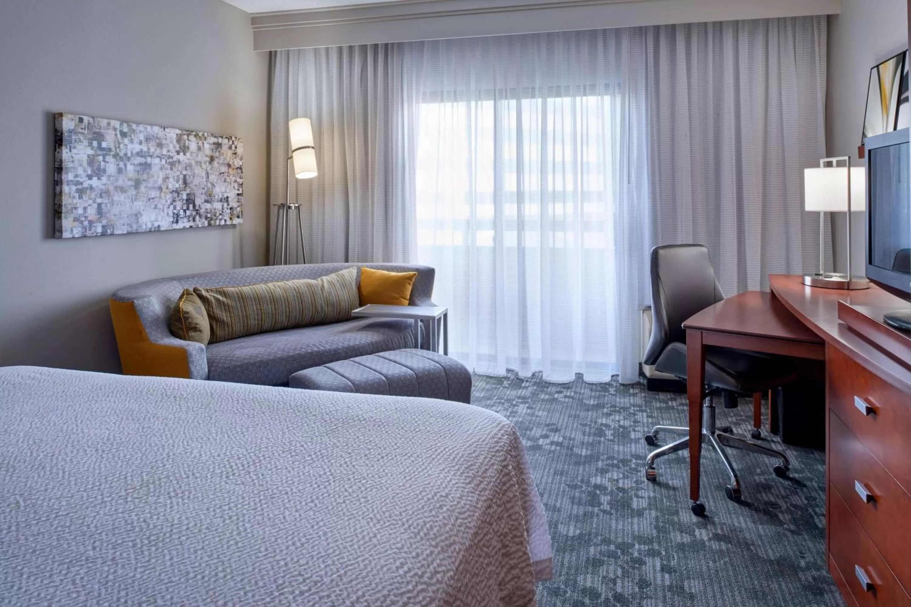 Bedroom, Bed in Sonesta Select Indianapolis Carmel