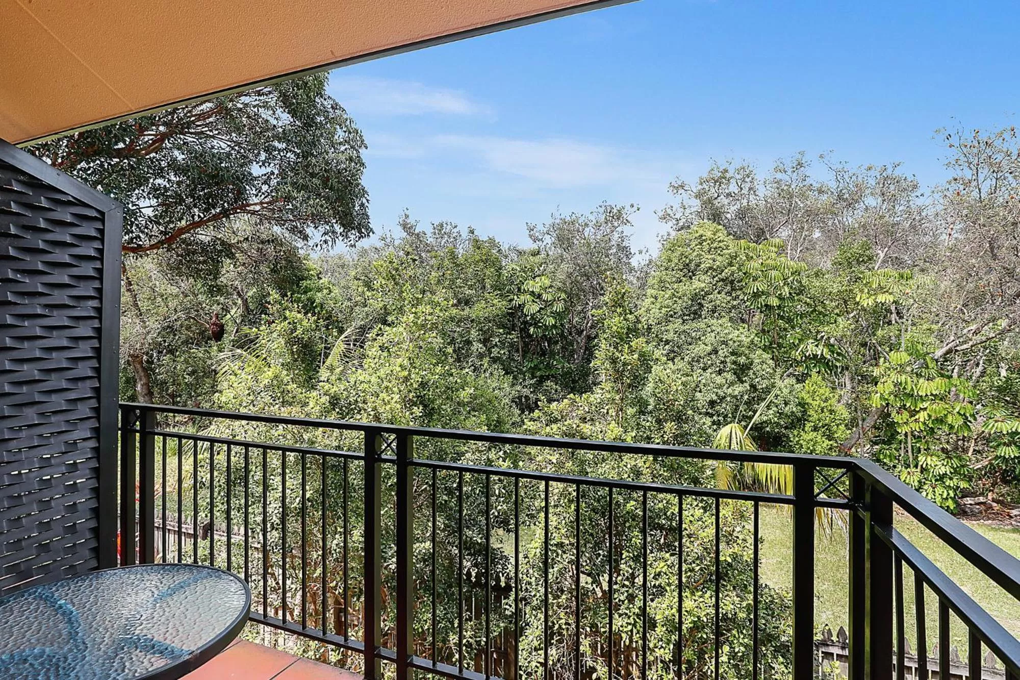 Sea Breeze on Main Beach