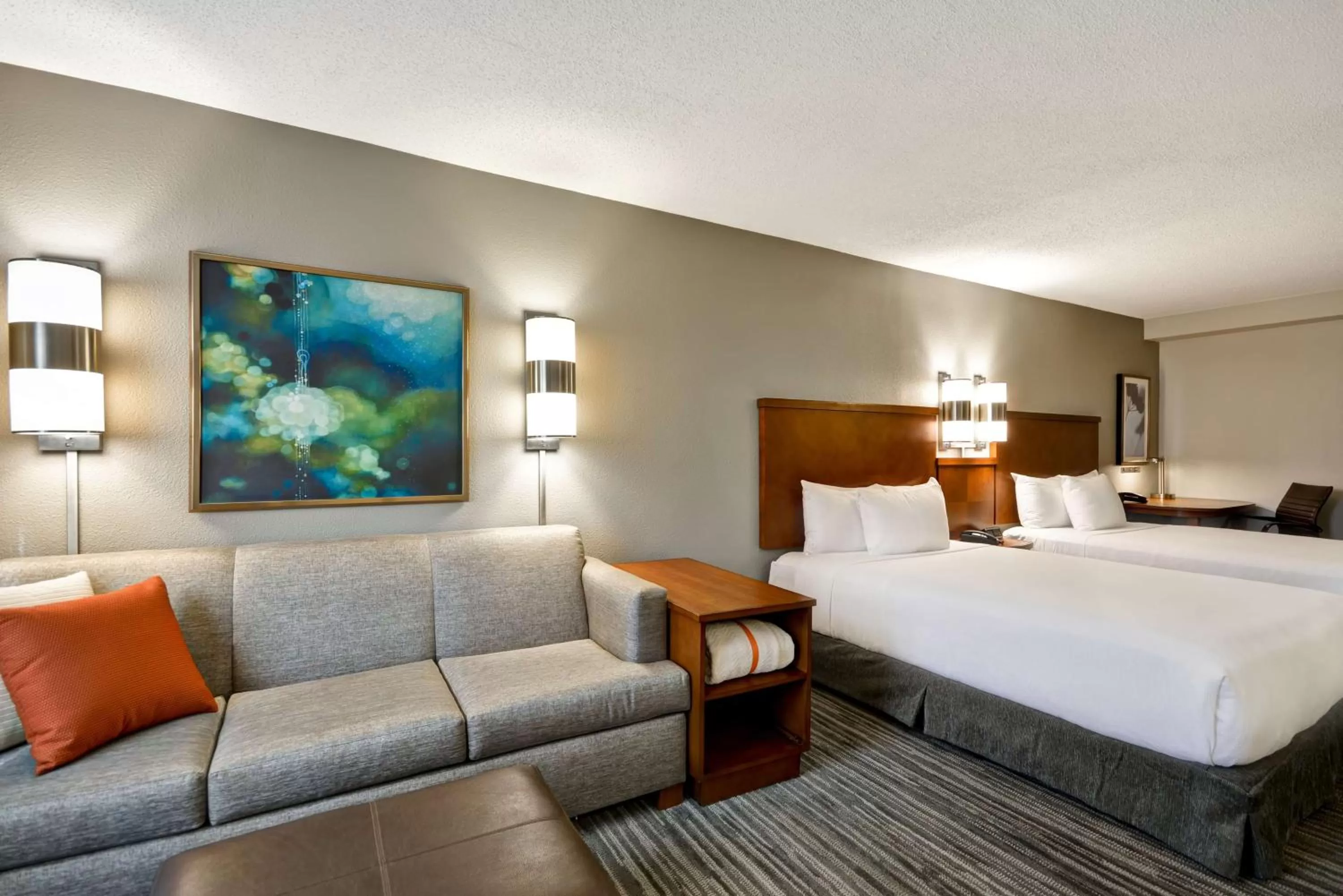 King Room with Sofa Bed and Roll-In Shower in Hyatt Place Miami Airport-West/Doral