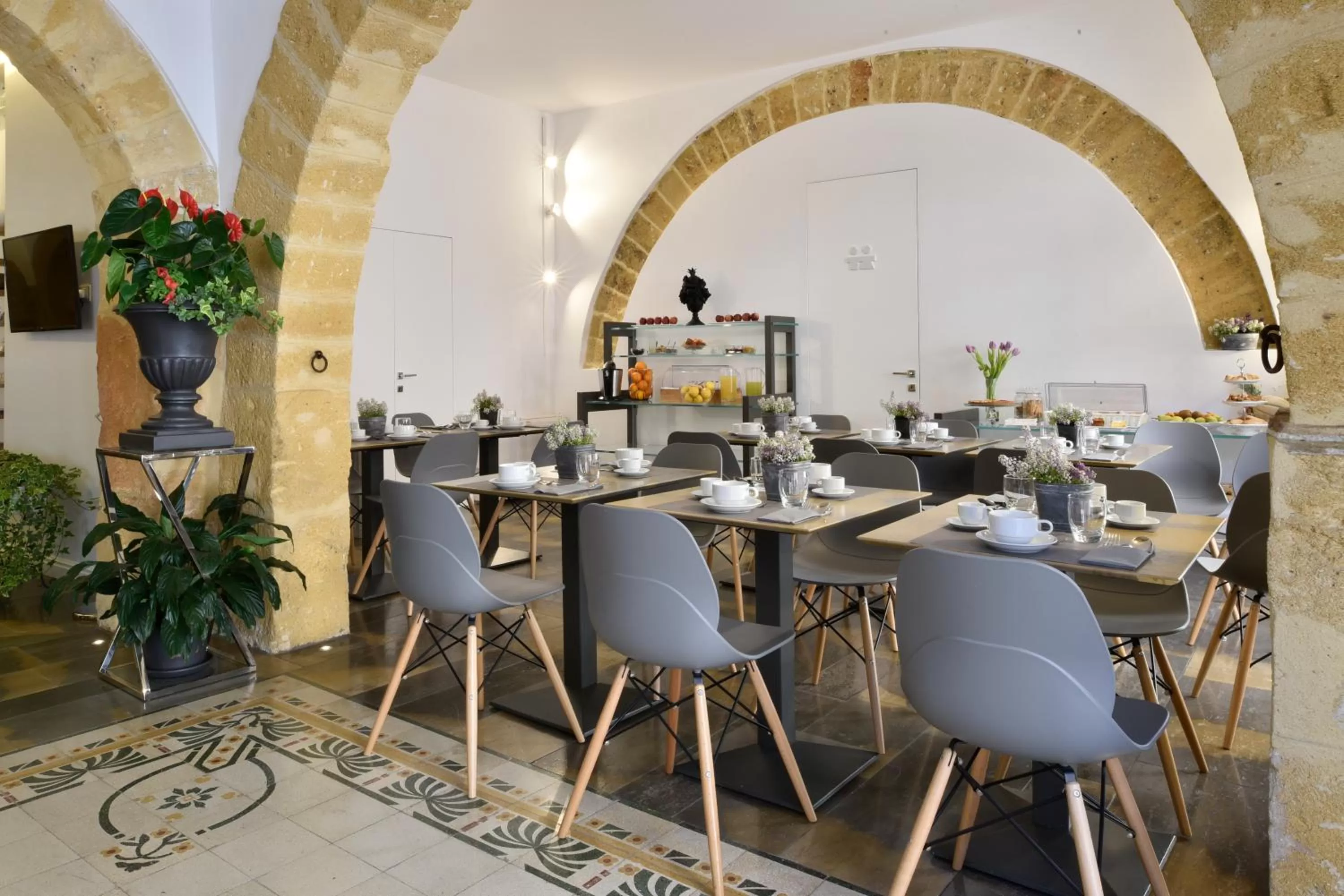 Restaurant/places to eat in Viacolvento