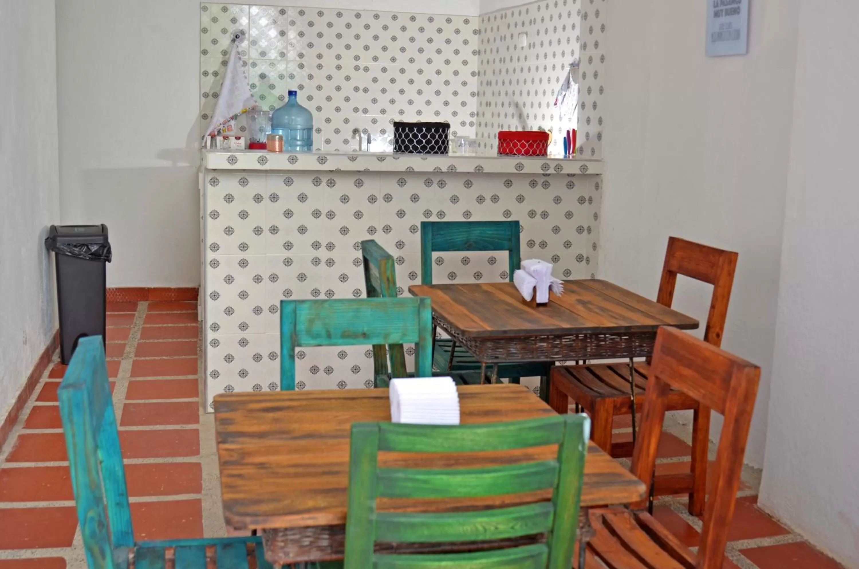 Restaurant/places to eat, Dining Area in Faro de Alejandría Hostel