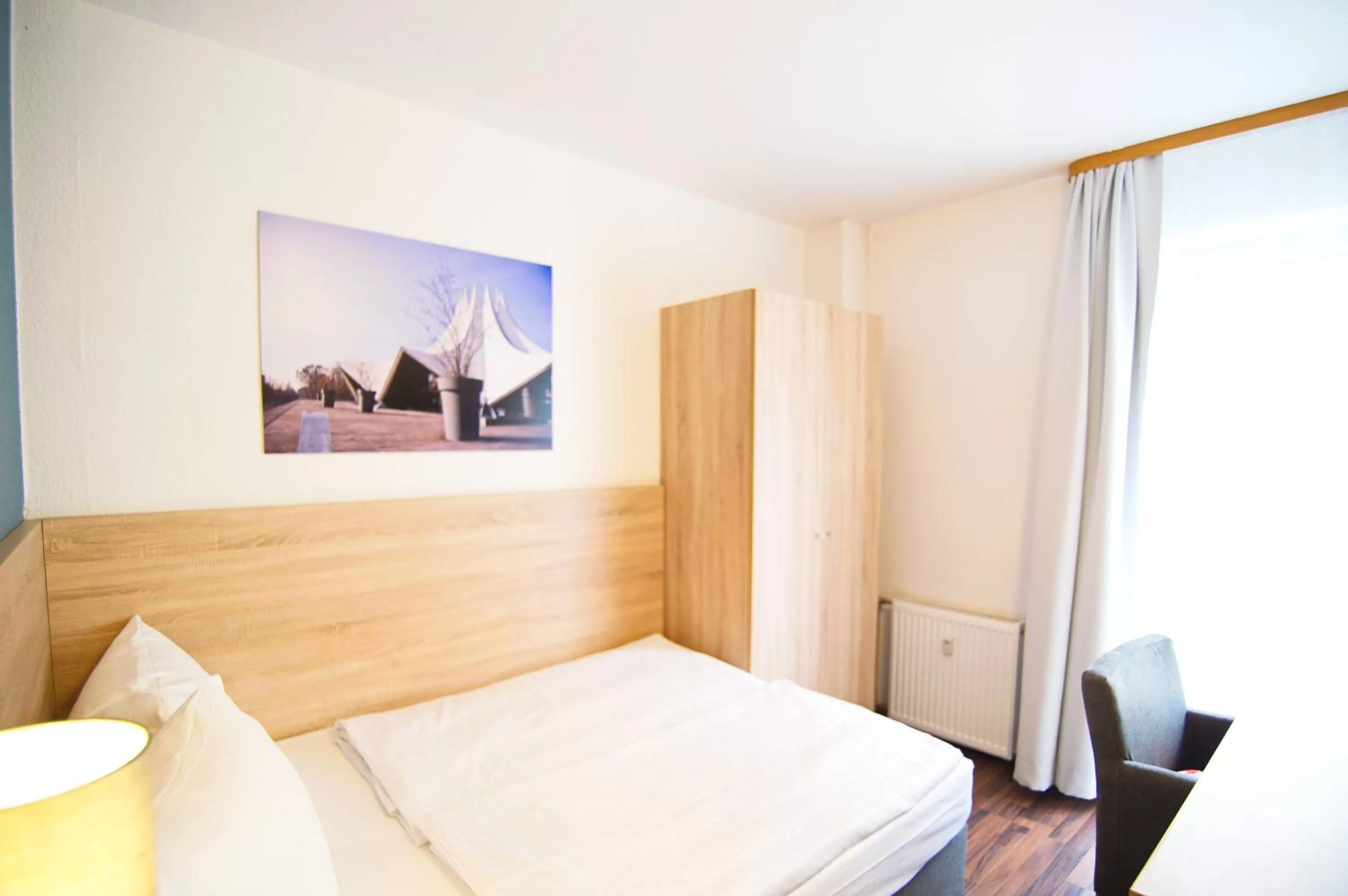 Photo of the whole room, Room Photo in BlnCty Hotel