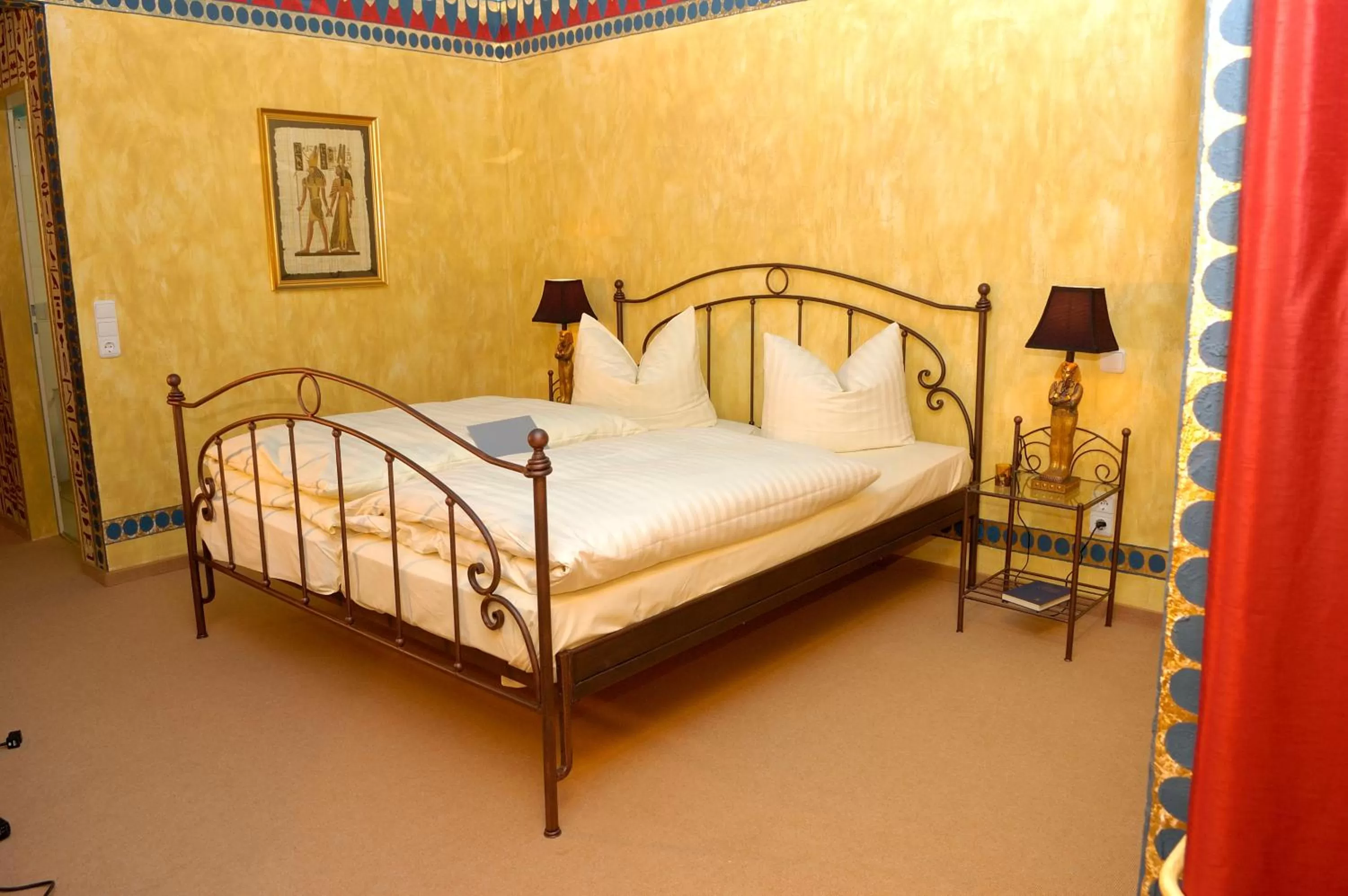 Photo of the whole room, Bed in Hotel Goldflair am Rathaus