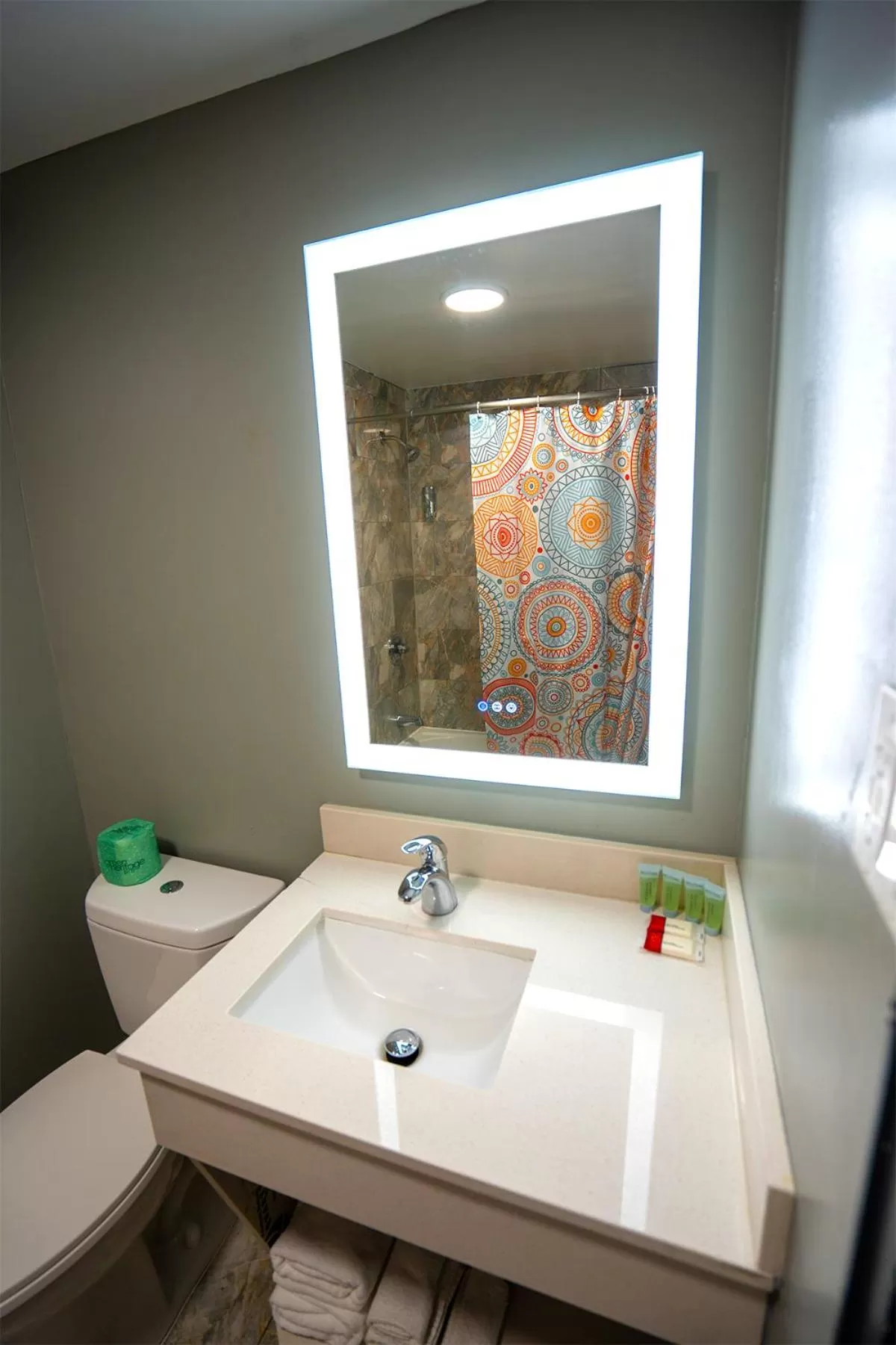 Bathroom in Philly Inn & Suites