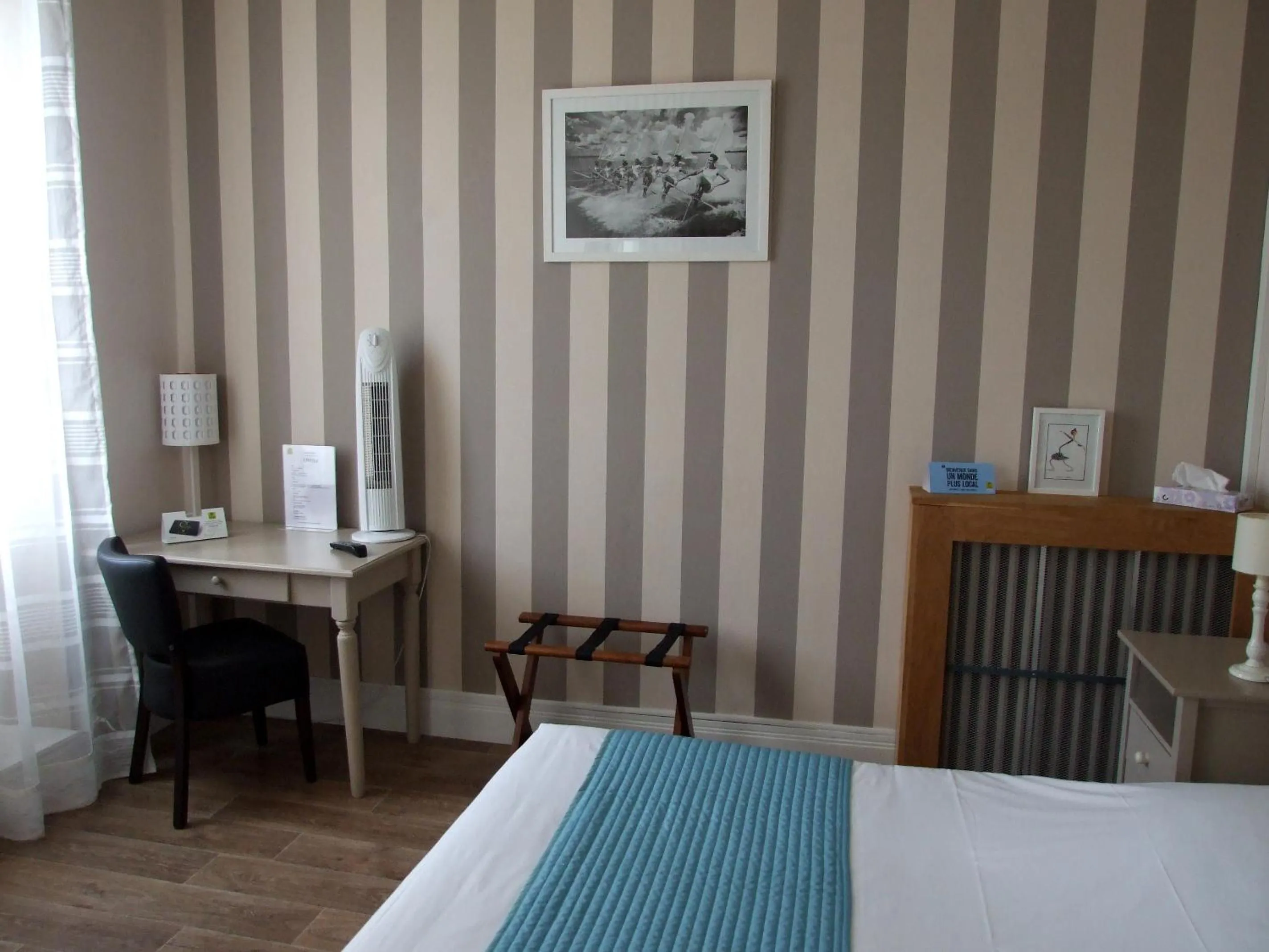 Photo of the whole room, Bed in Logis Hotel L'Occitan 2 étoiles