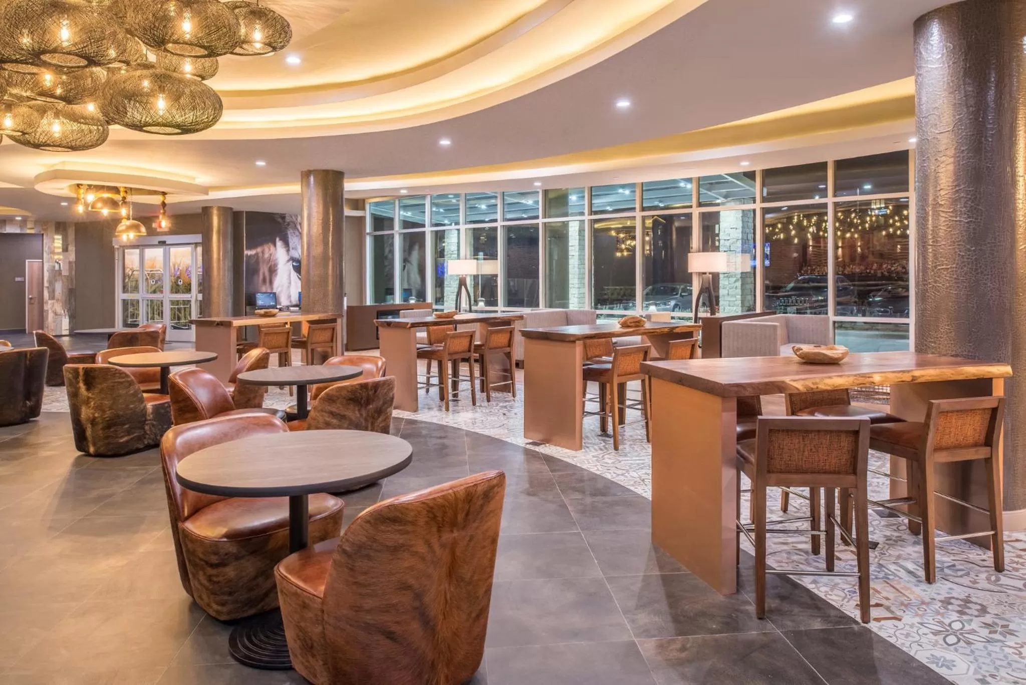 Lounge or bar in Hotel Indigo Frisco by IHG