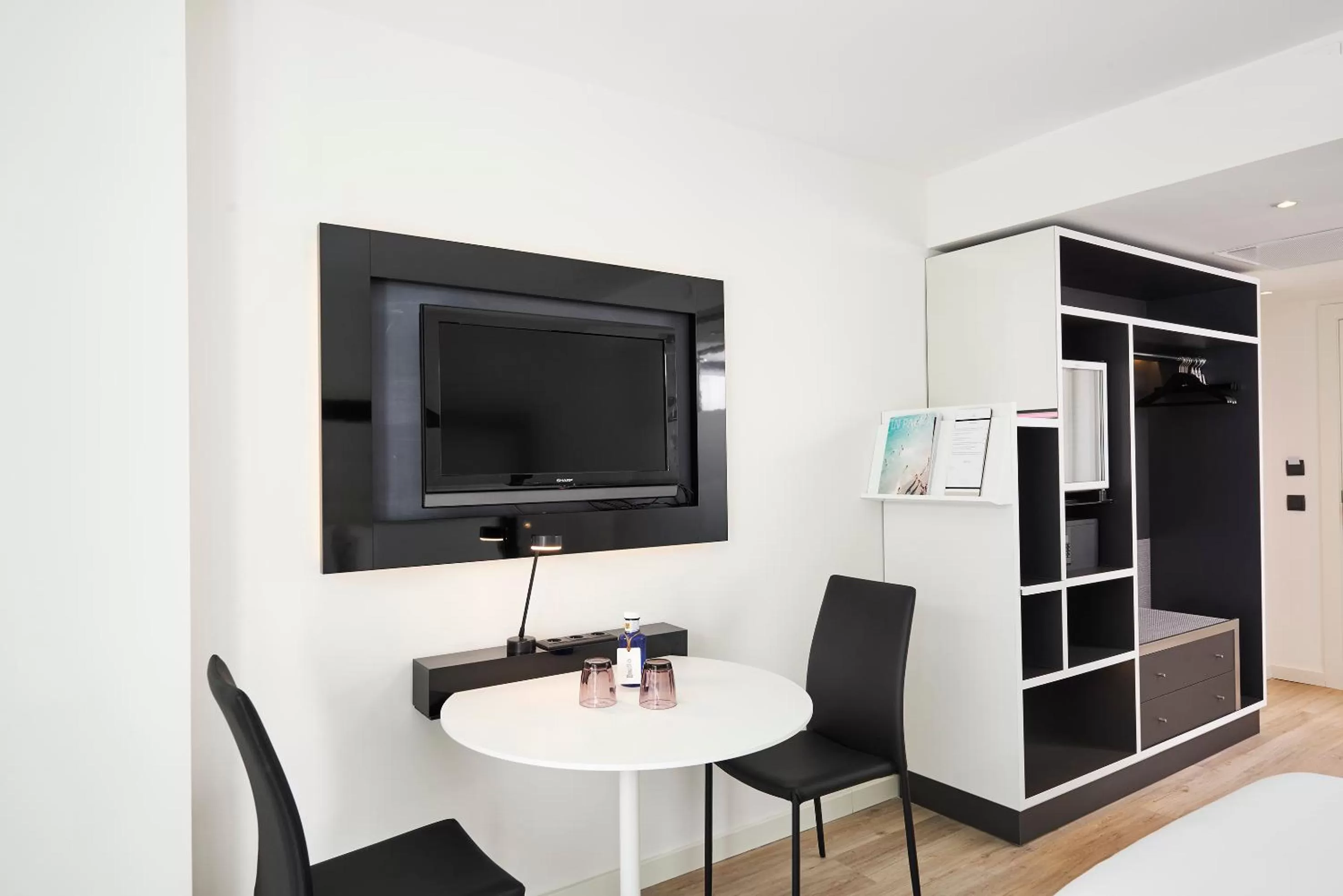 Bed in INNSiDE by Meliá Palma Bosque