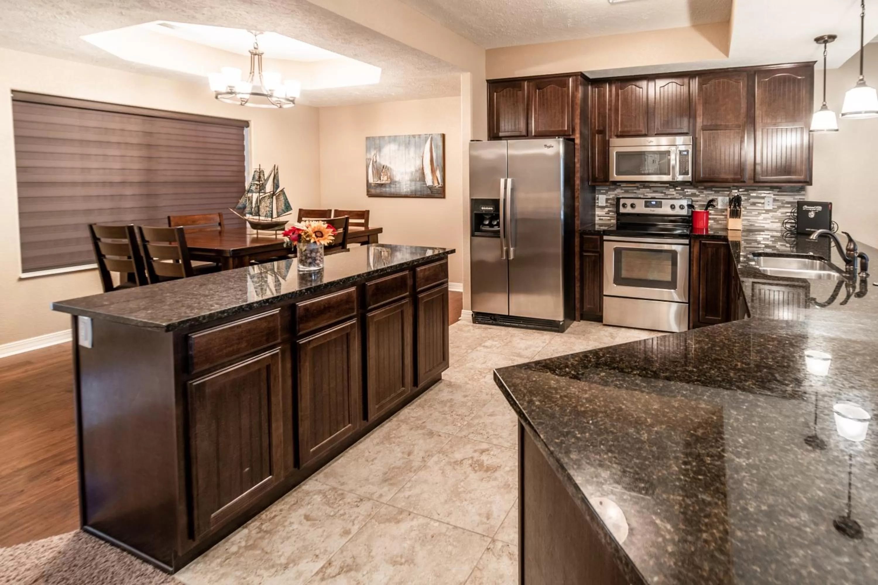 Kitchen or kitchenette in Majestic at Table Rock