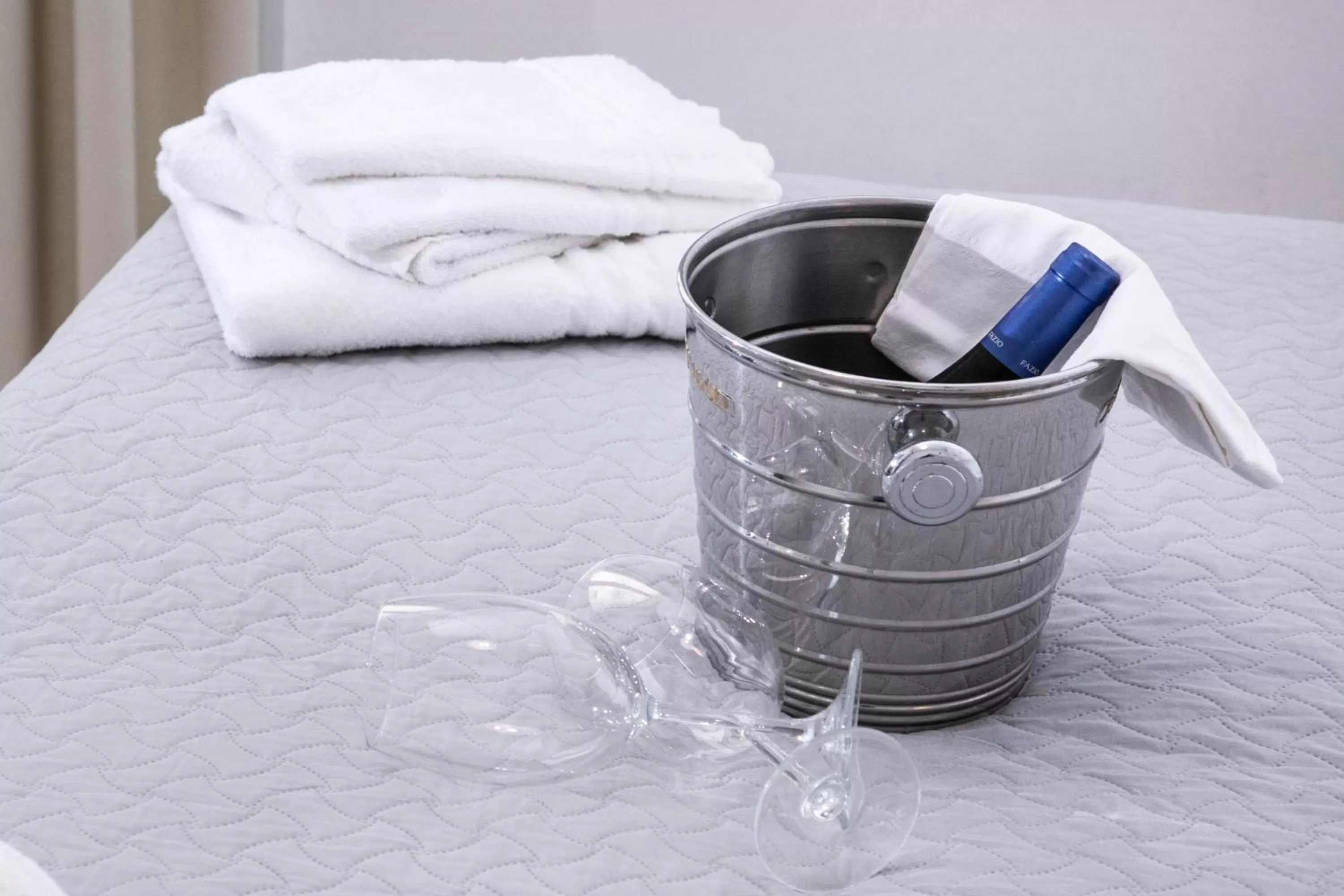 Decorative detail, Bed in B&B Barone Sieri Pepoli