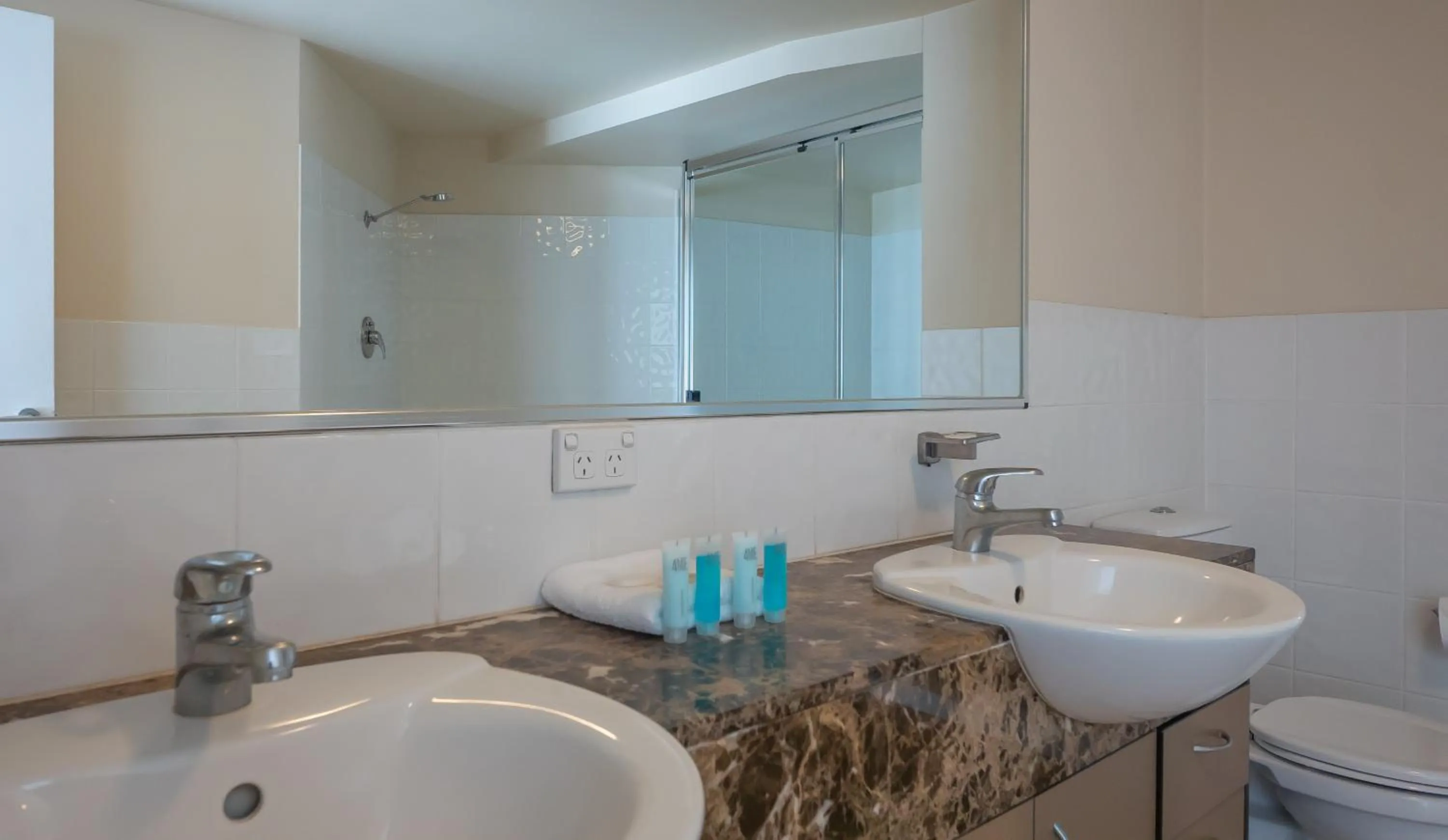 Broadbeach Savannah Resort