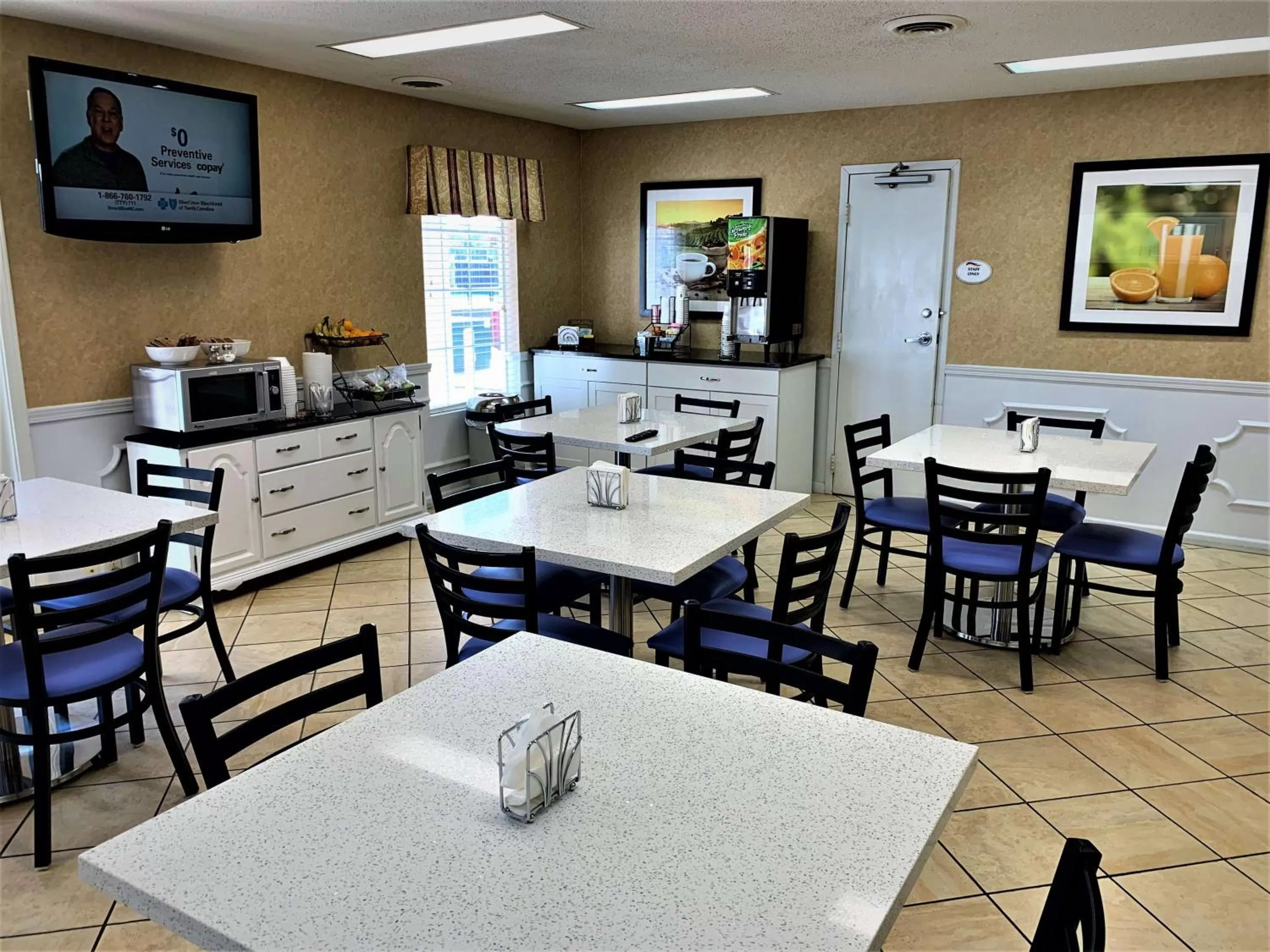 Restaurant/places to eat in Baymont by Wyndham Eden