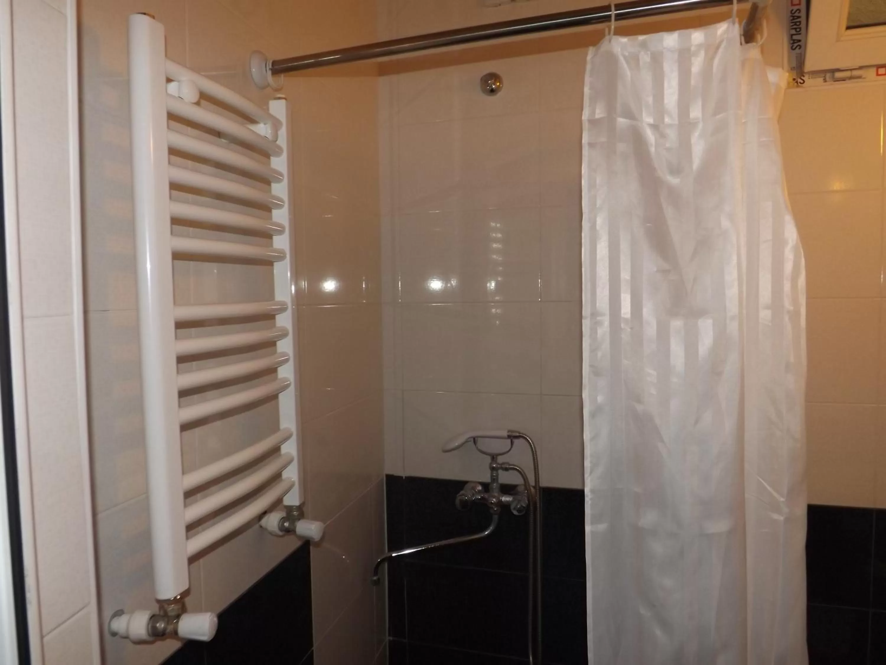 Shower, Bathroom in Old Capital