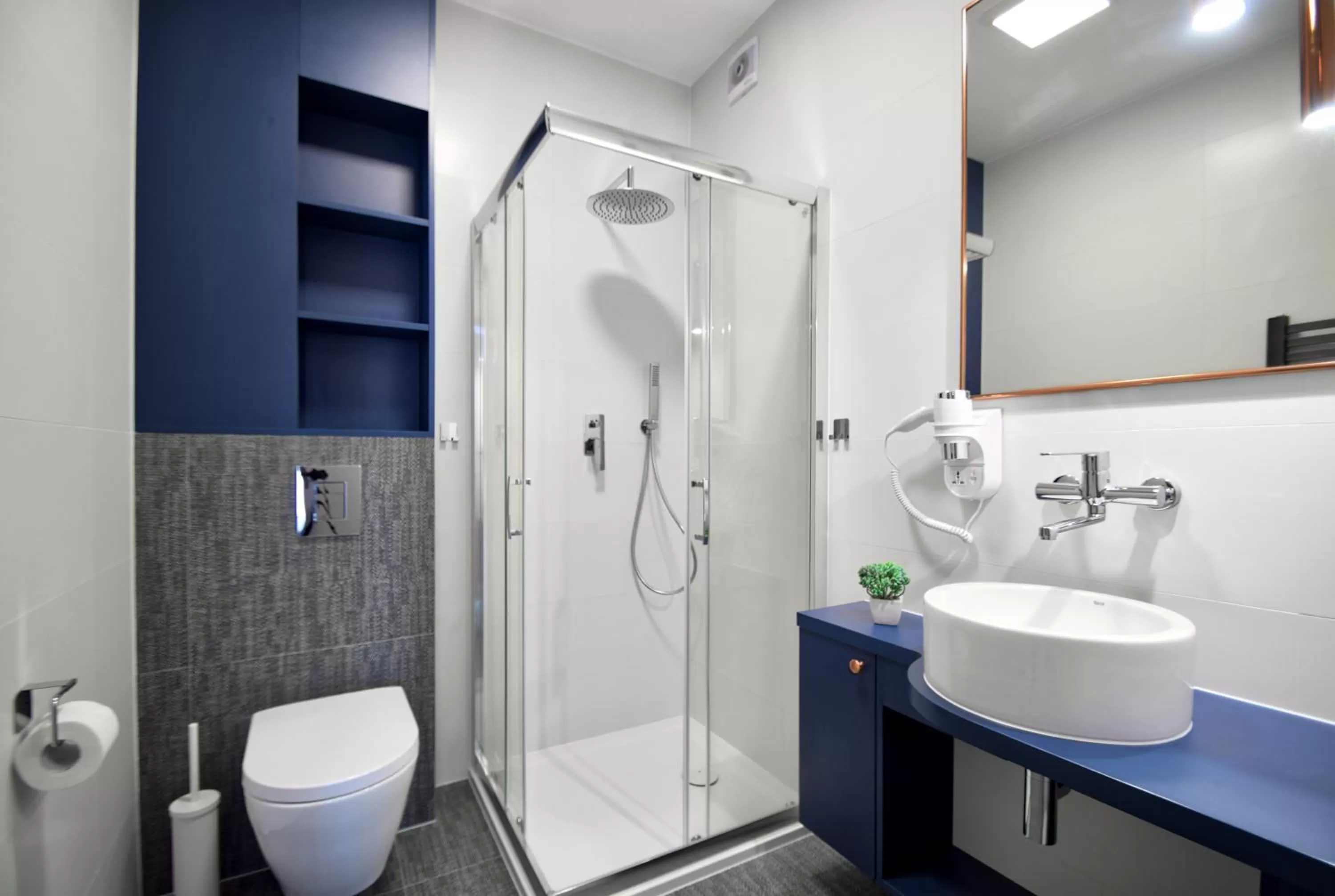 Shower, Bathroom in Savana Resort Mielno