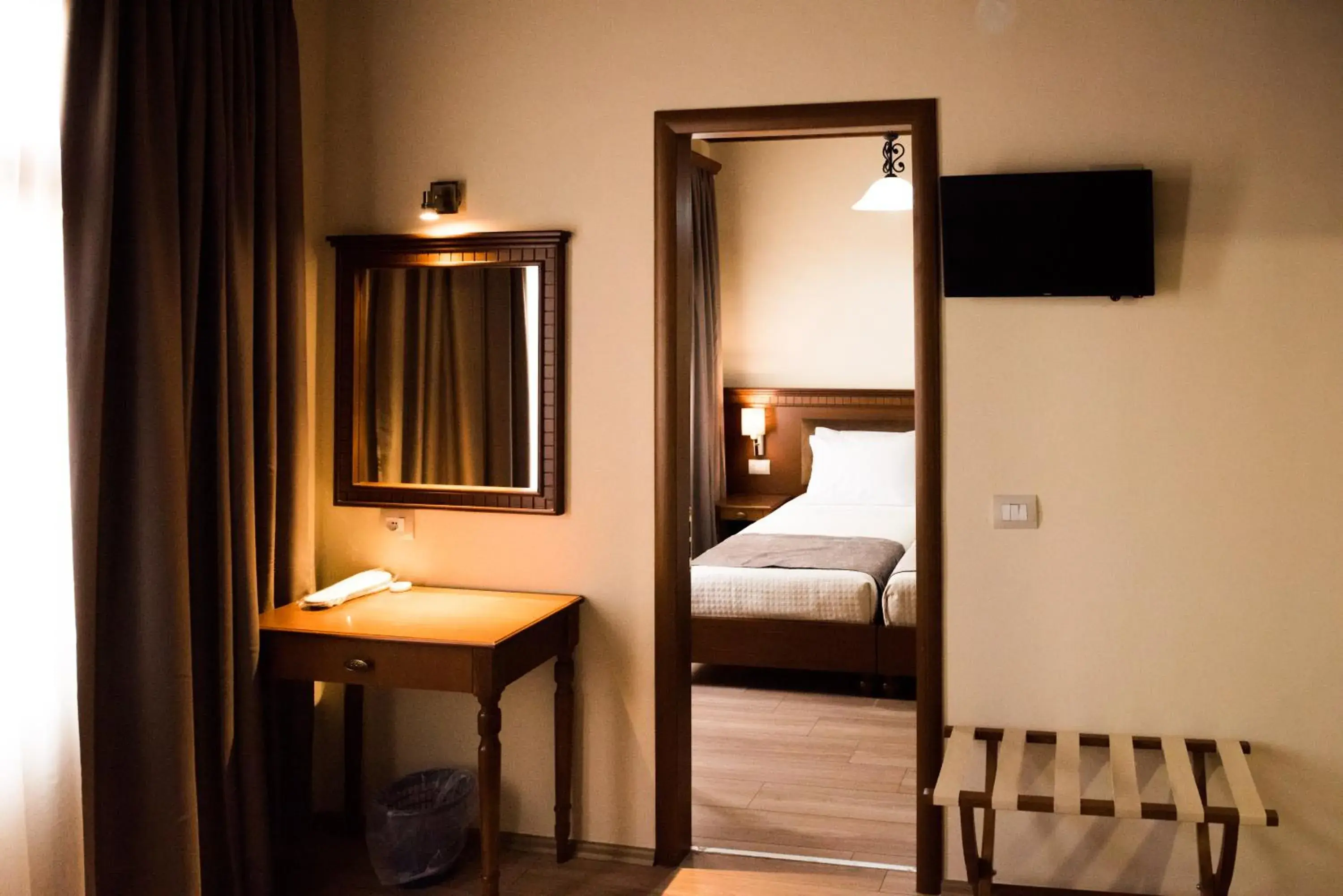 Deluxe Family Room in Hotel Argjiro Deluxe Family Room in Hotel Argjiro