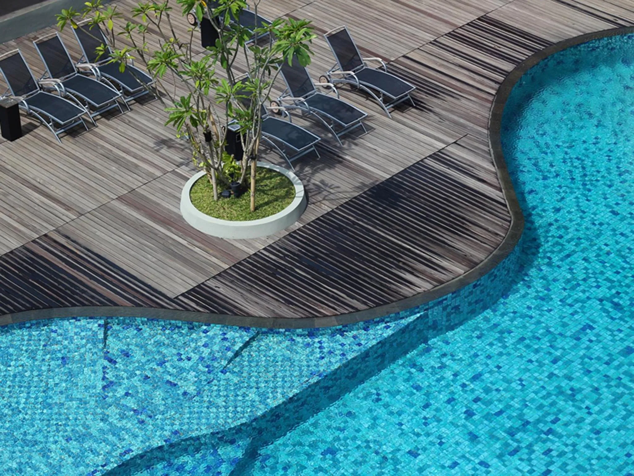 Swimming pool in HARRIS Hotel Sentul City Bogor