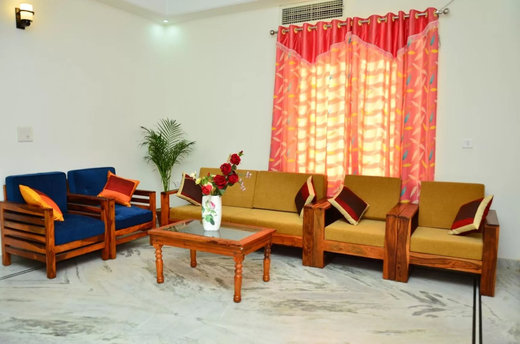 Lobby or reception, Seating Area in Mojo M Villa -Airport Boutique Hotel