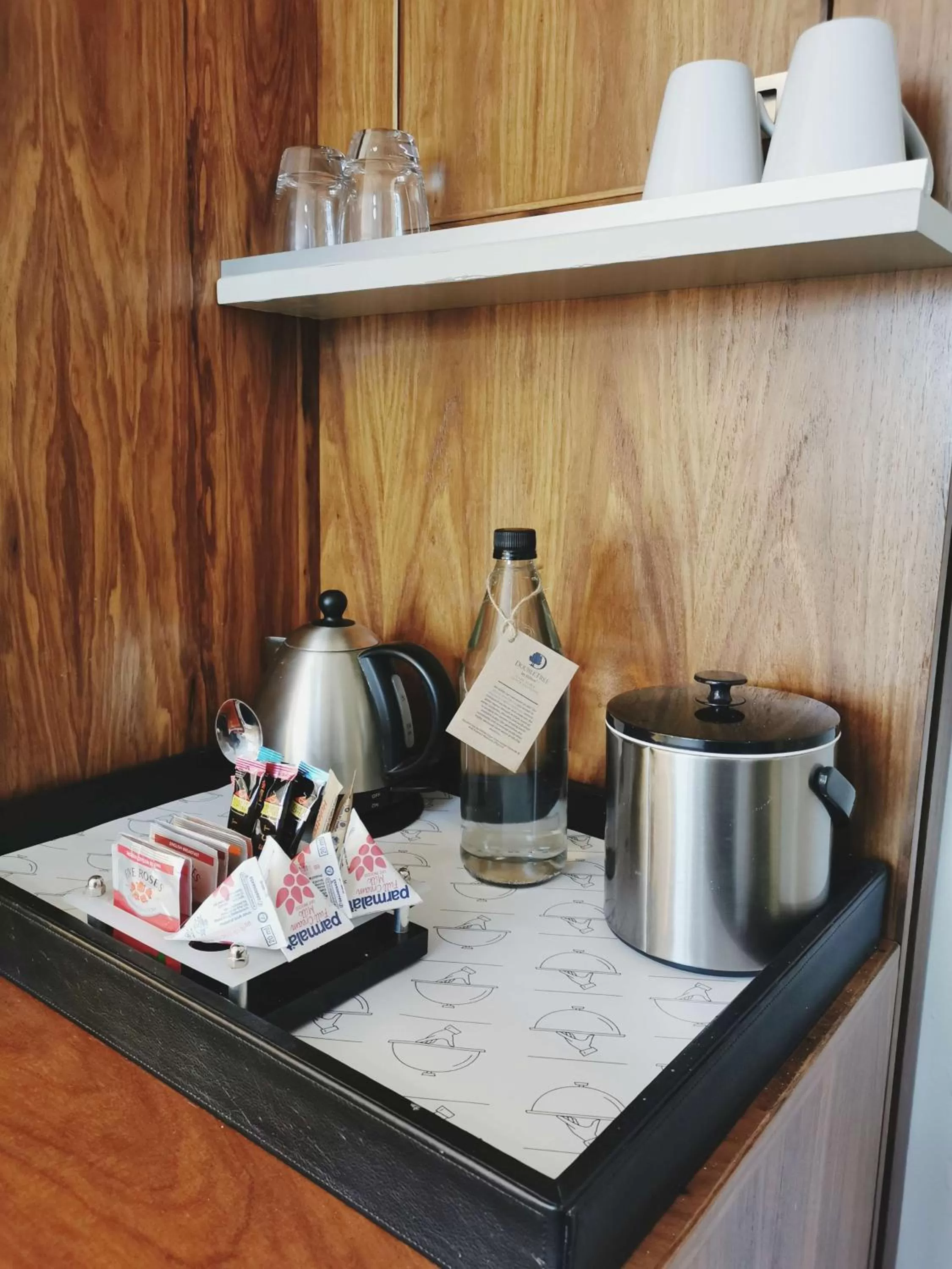 Coffee/tea facilities in DoubleTree by Hilton Cape Town Upper Eastside