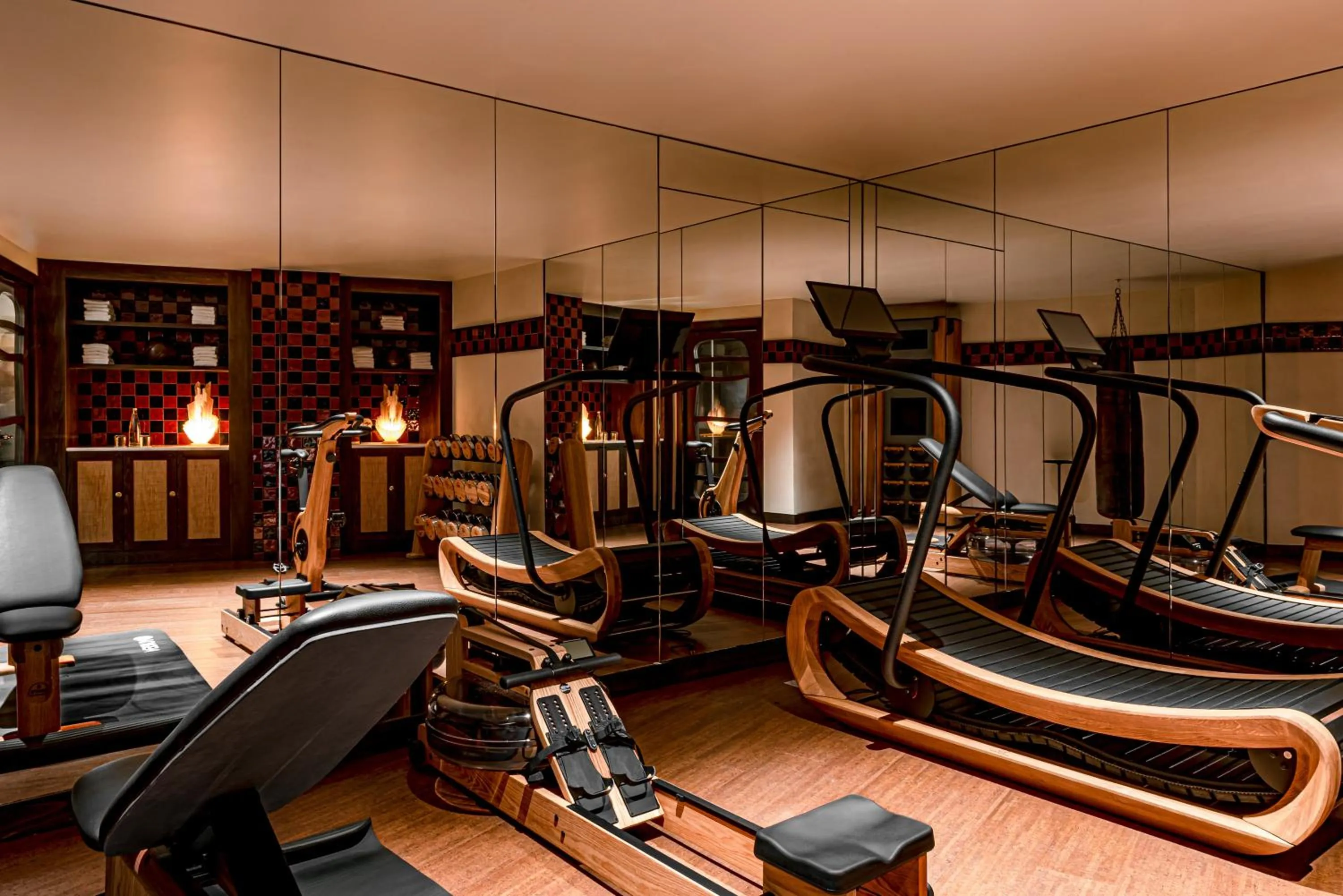 Fitness centre/facilities in Château des Fleurs Hôtel & Spa Paris