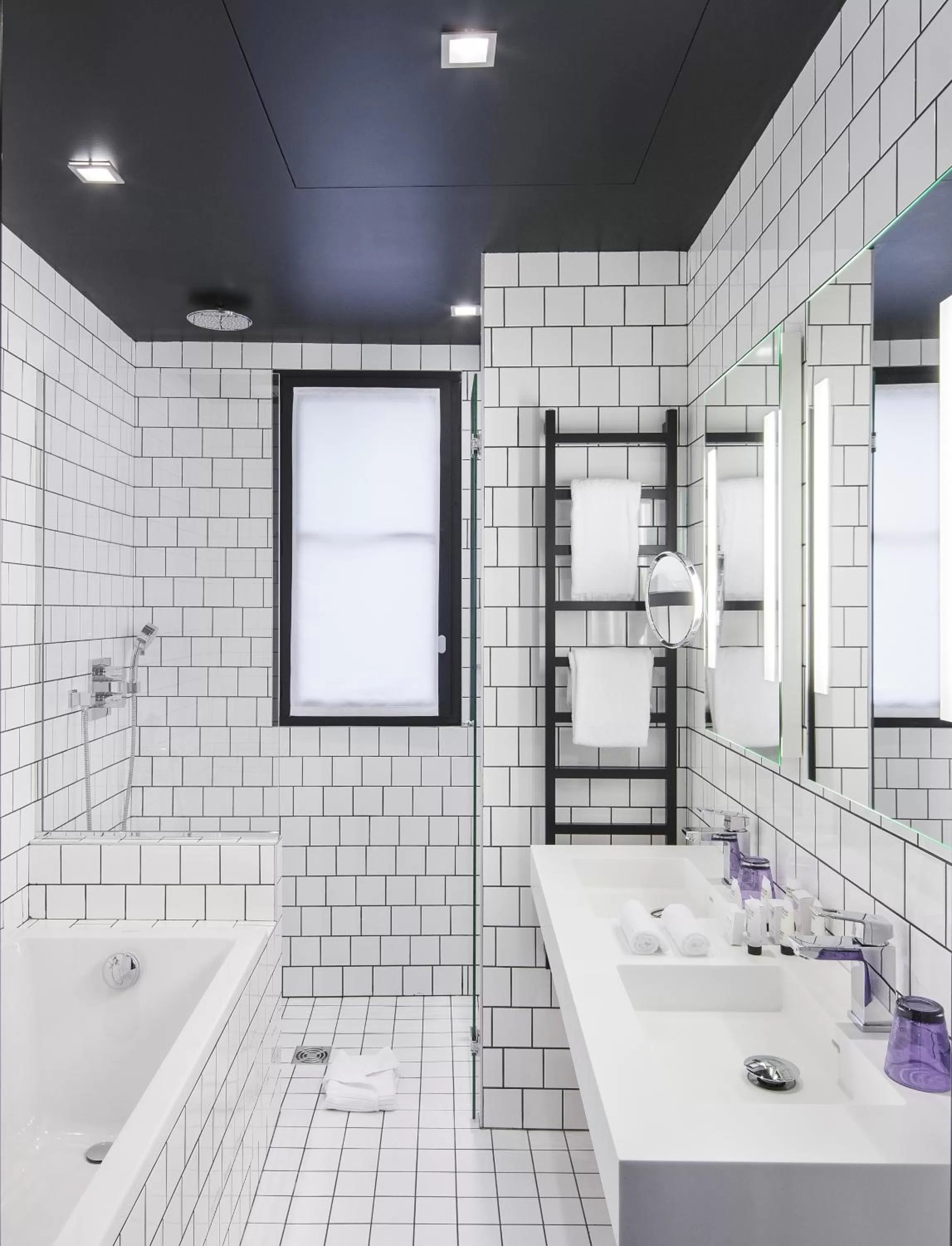 Bathroom in Best Western Premier Faubourg 88