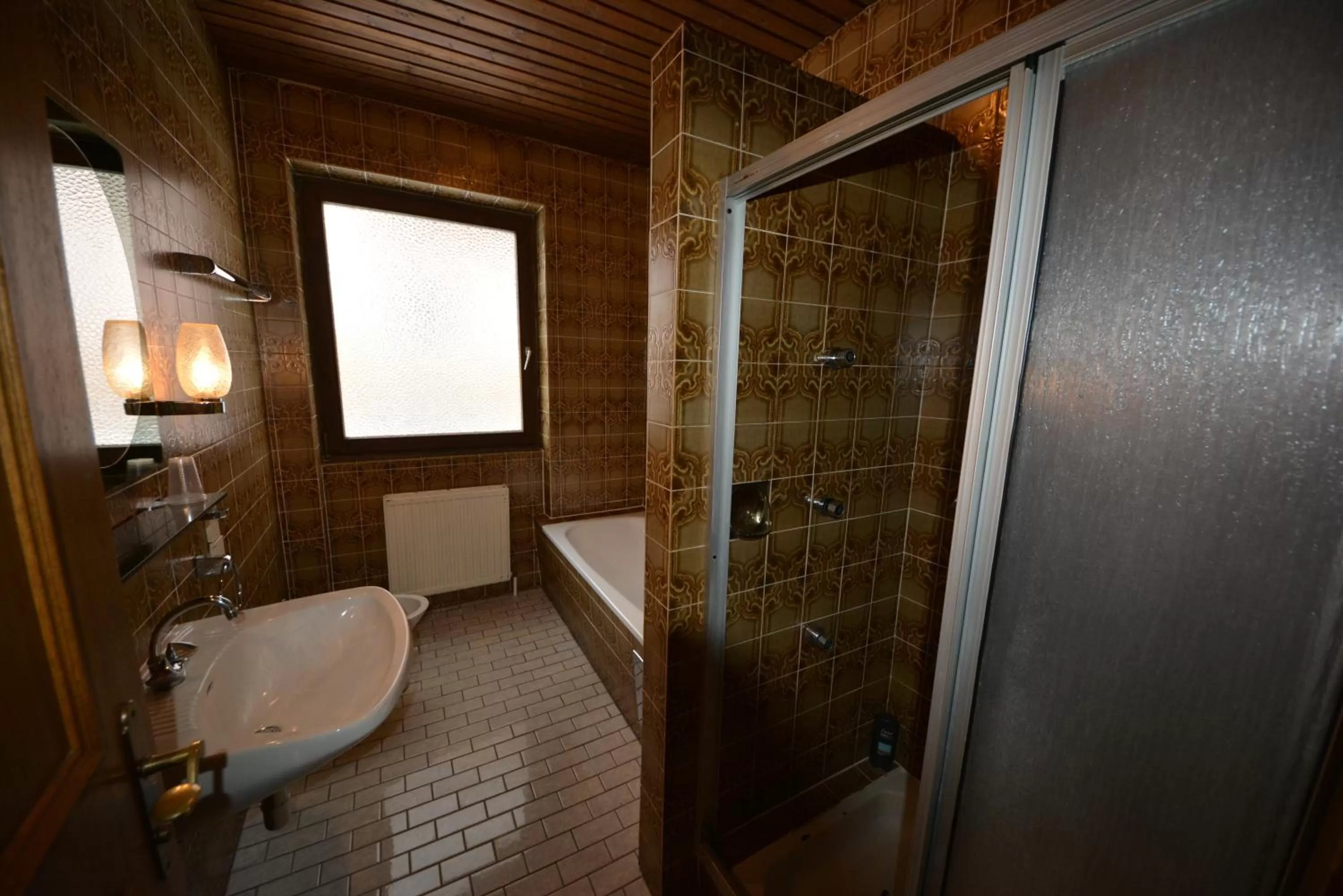 Bathroom in Haus Alpina by Châtel Reizen