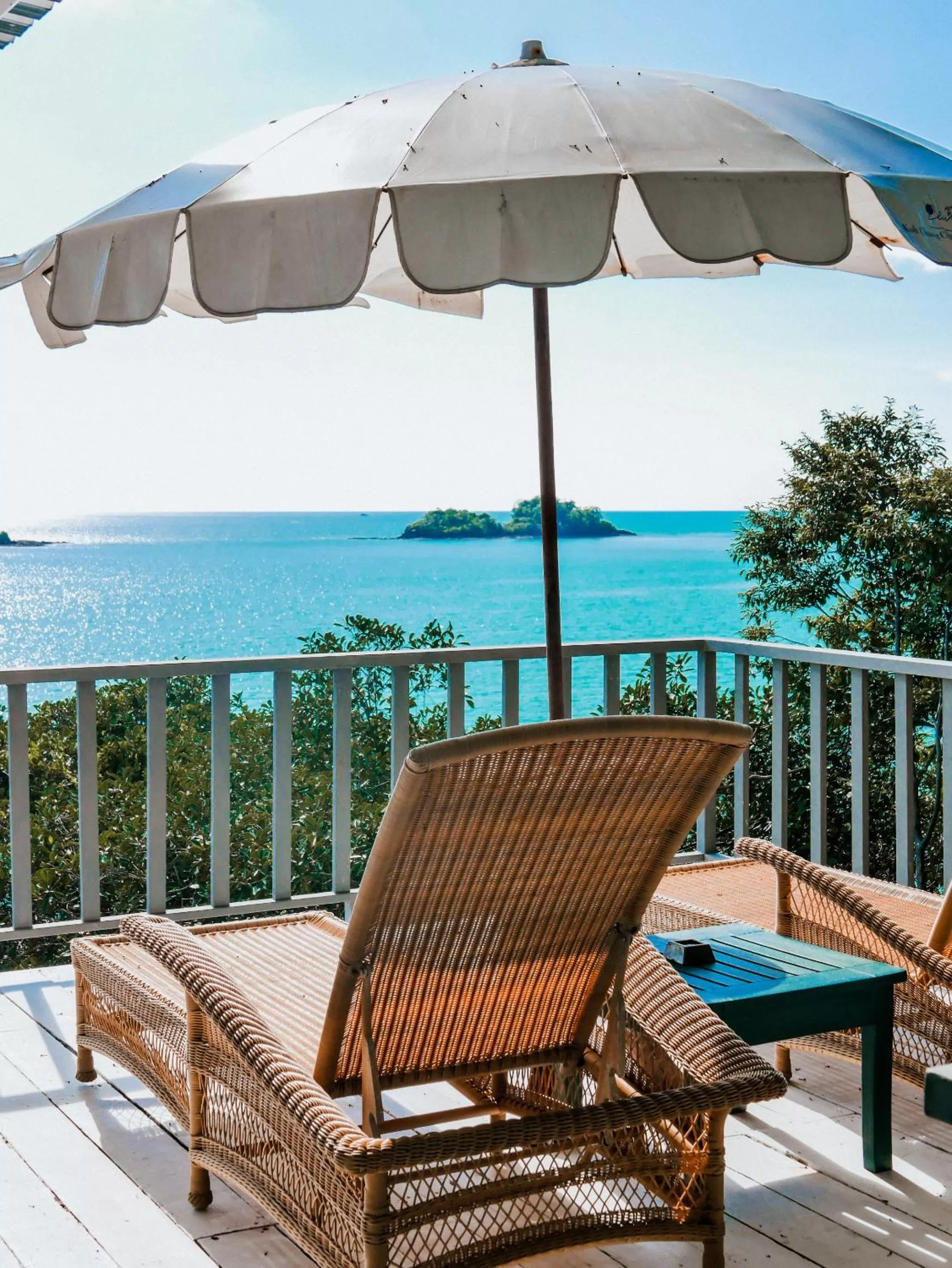 Balcony/Terrace in Koh Chang Cliff Beach Resort