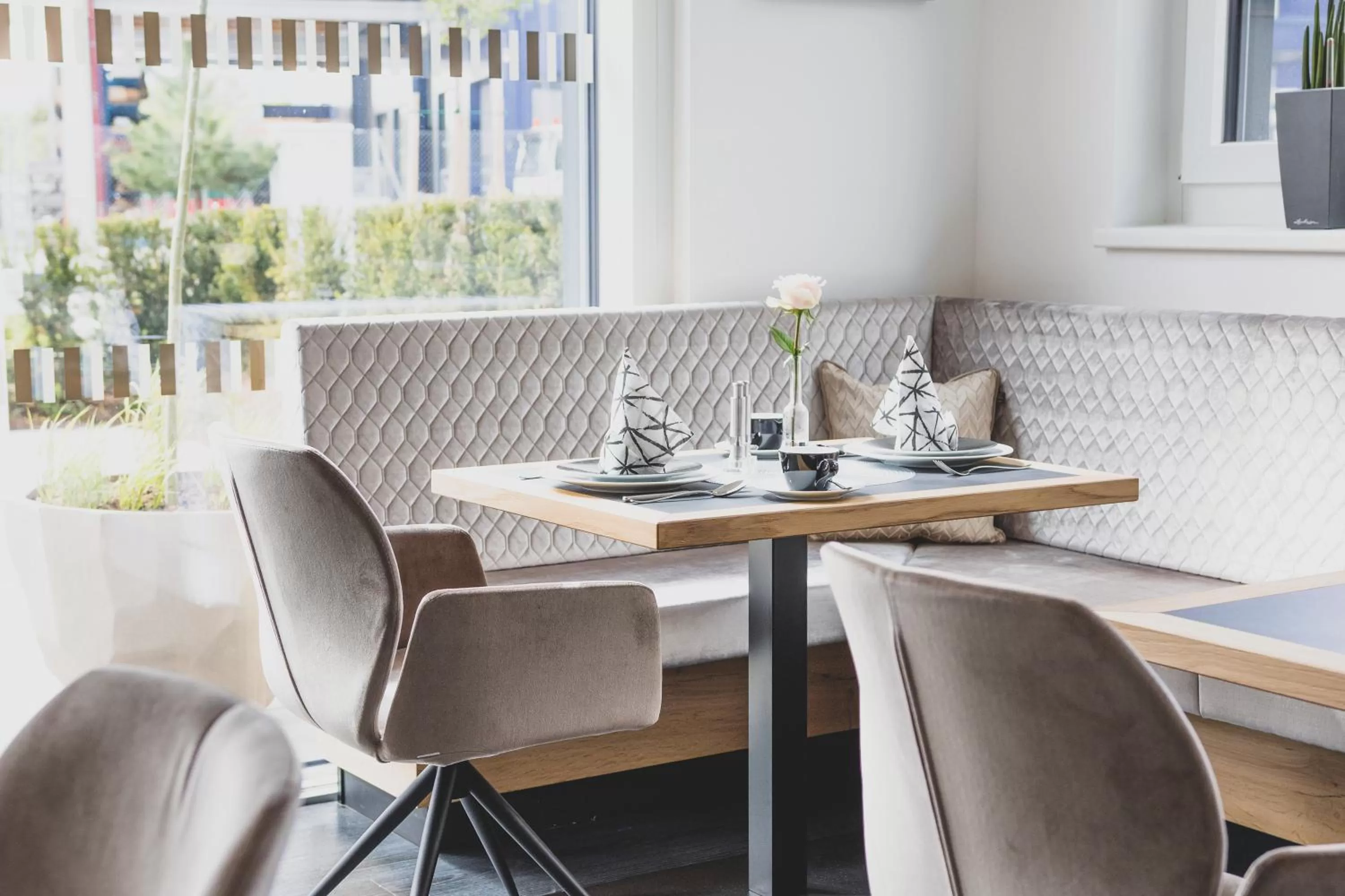 Breakfast, Restaurant/Places to Eat in EDELMANNs Hotel