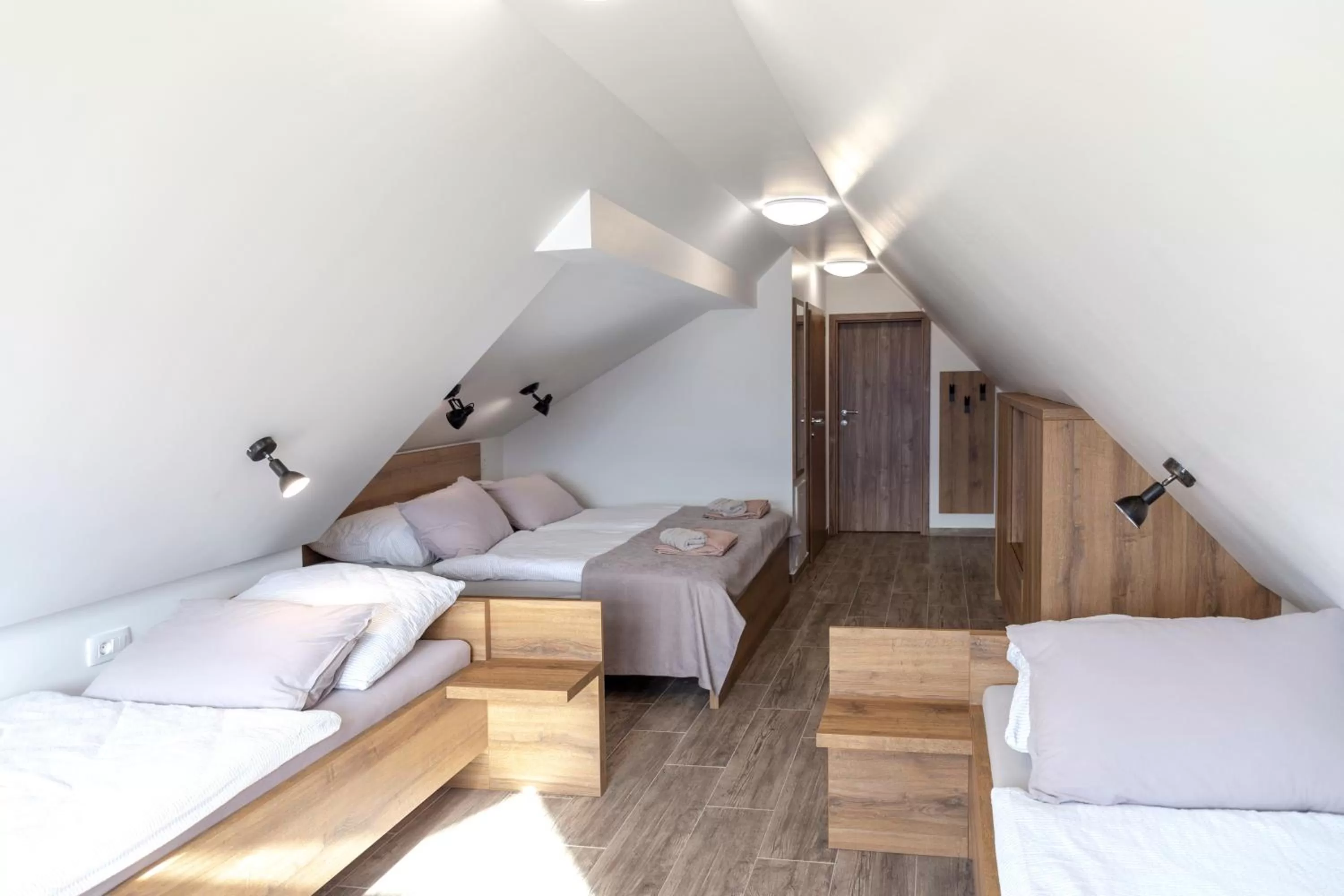 Property building, Bed in Vila Marin Miler