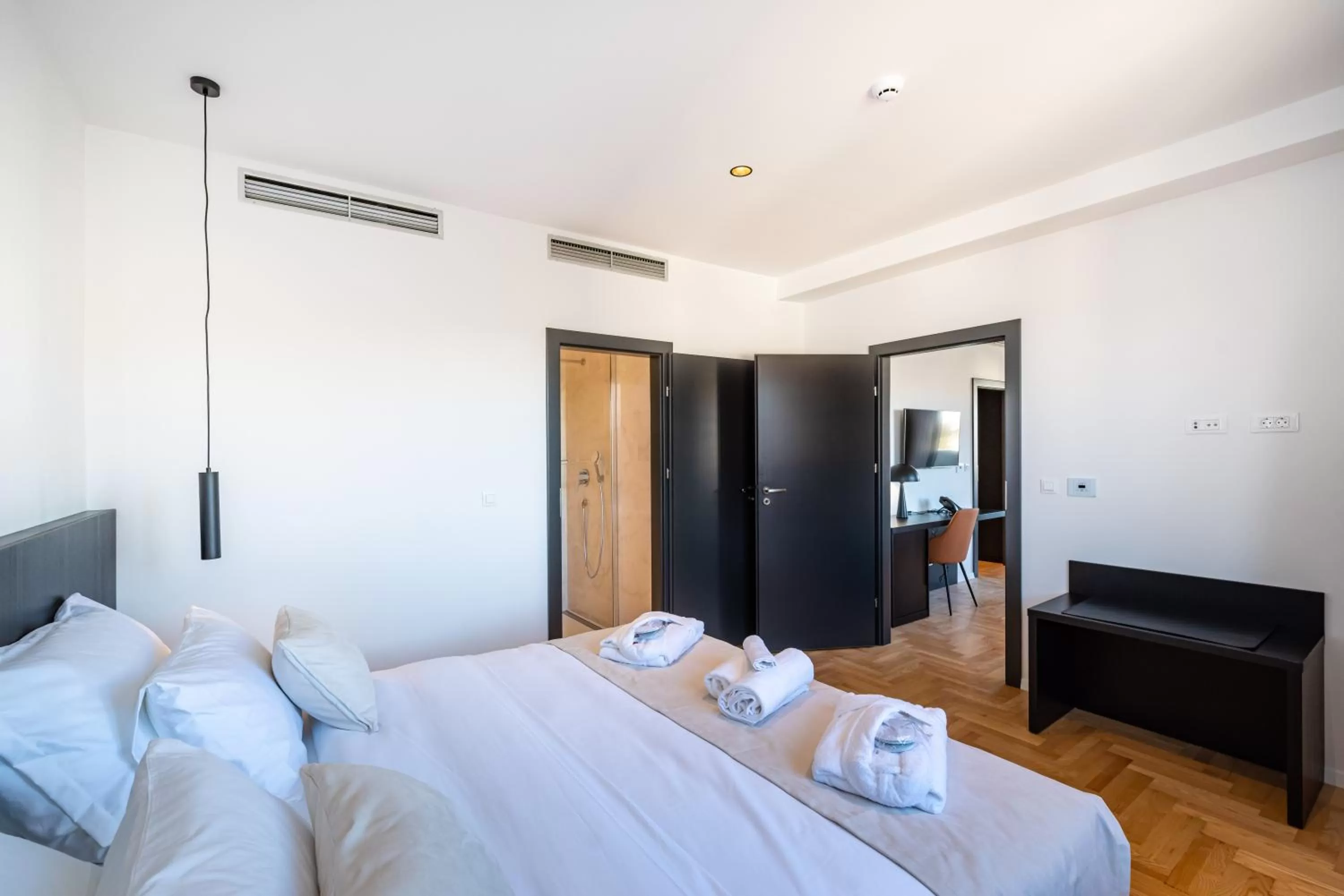 Bedroom, Bed in Miramare Hotel