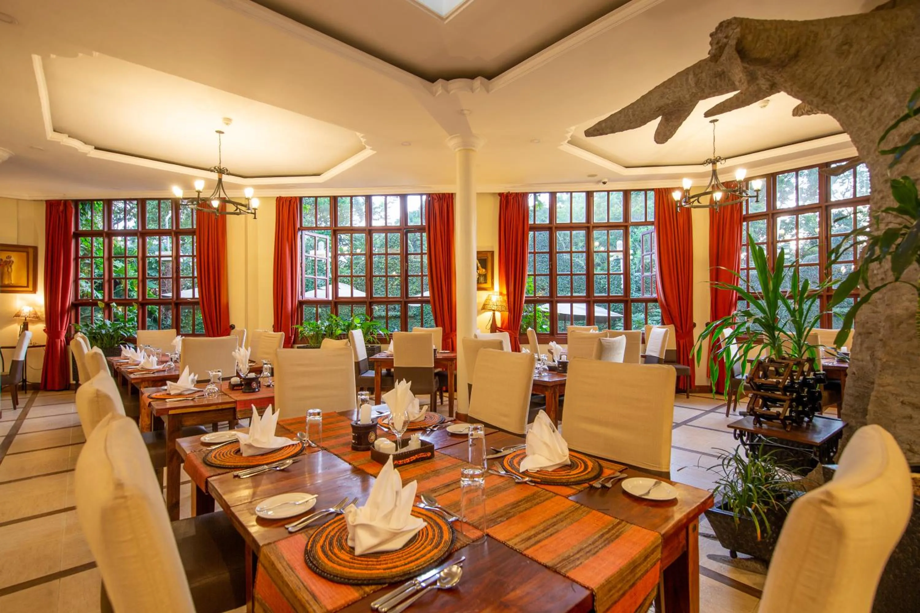 Restaurant/places to eat in African Tulip Hotel