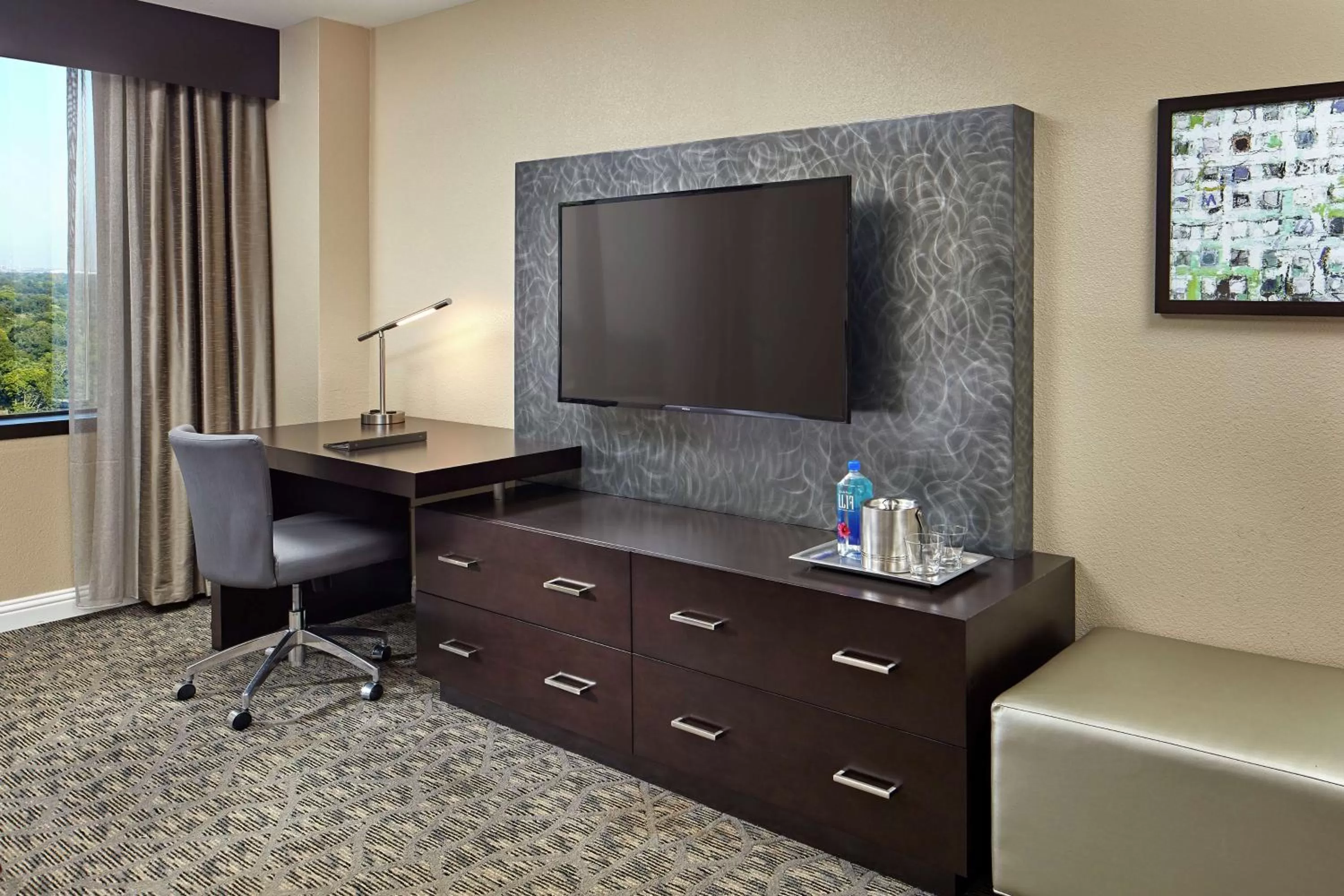 Bedroom in Hilton Houston Plaza/Medical Center