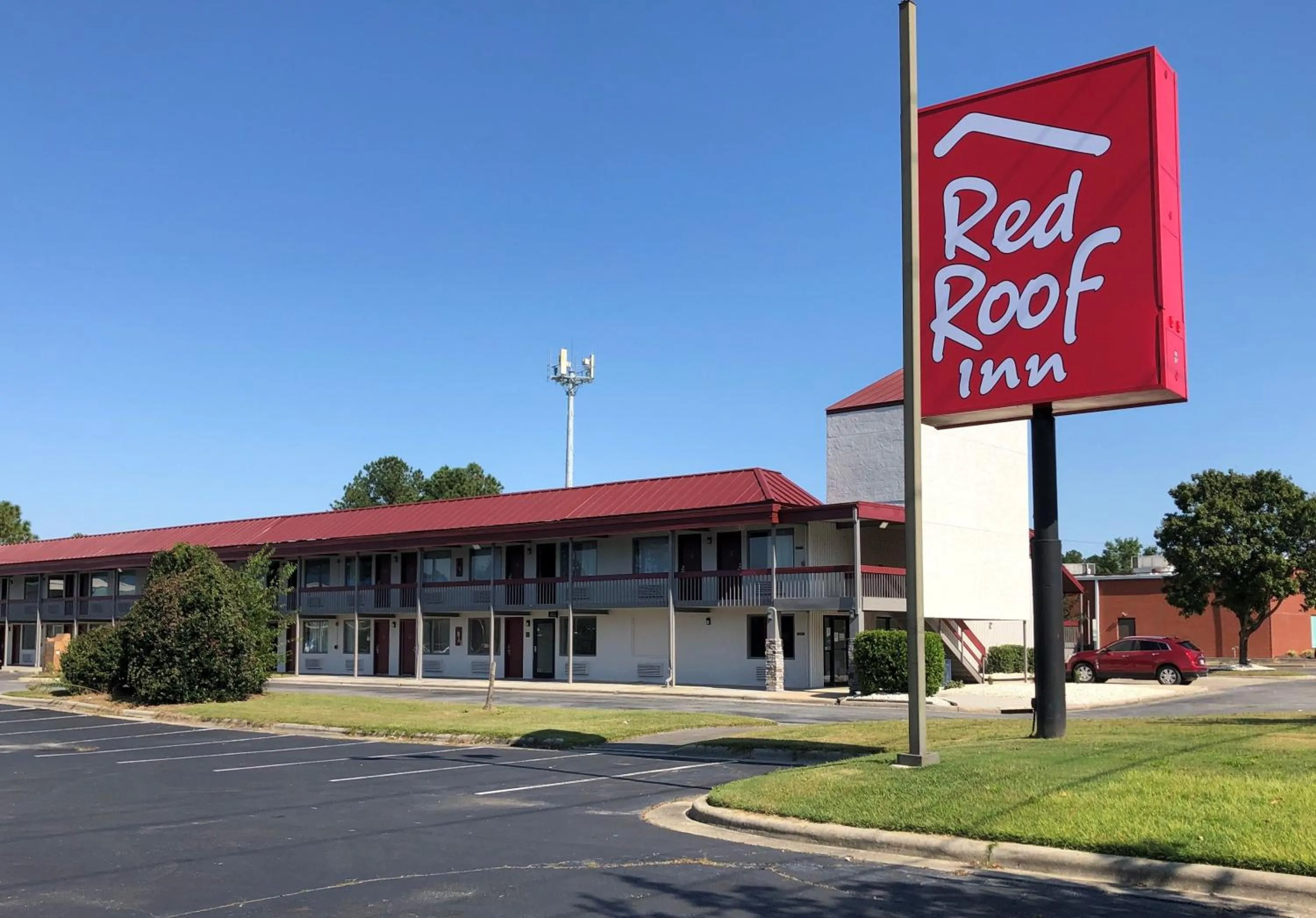 Property building in Red Roof Inn Greenville, NC