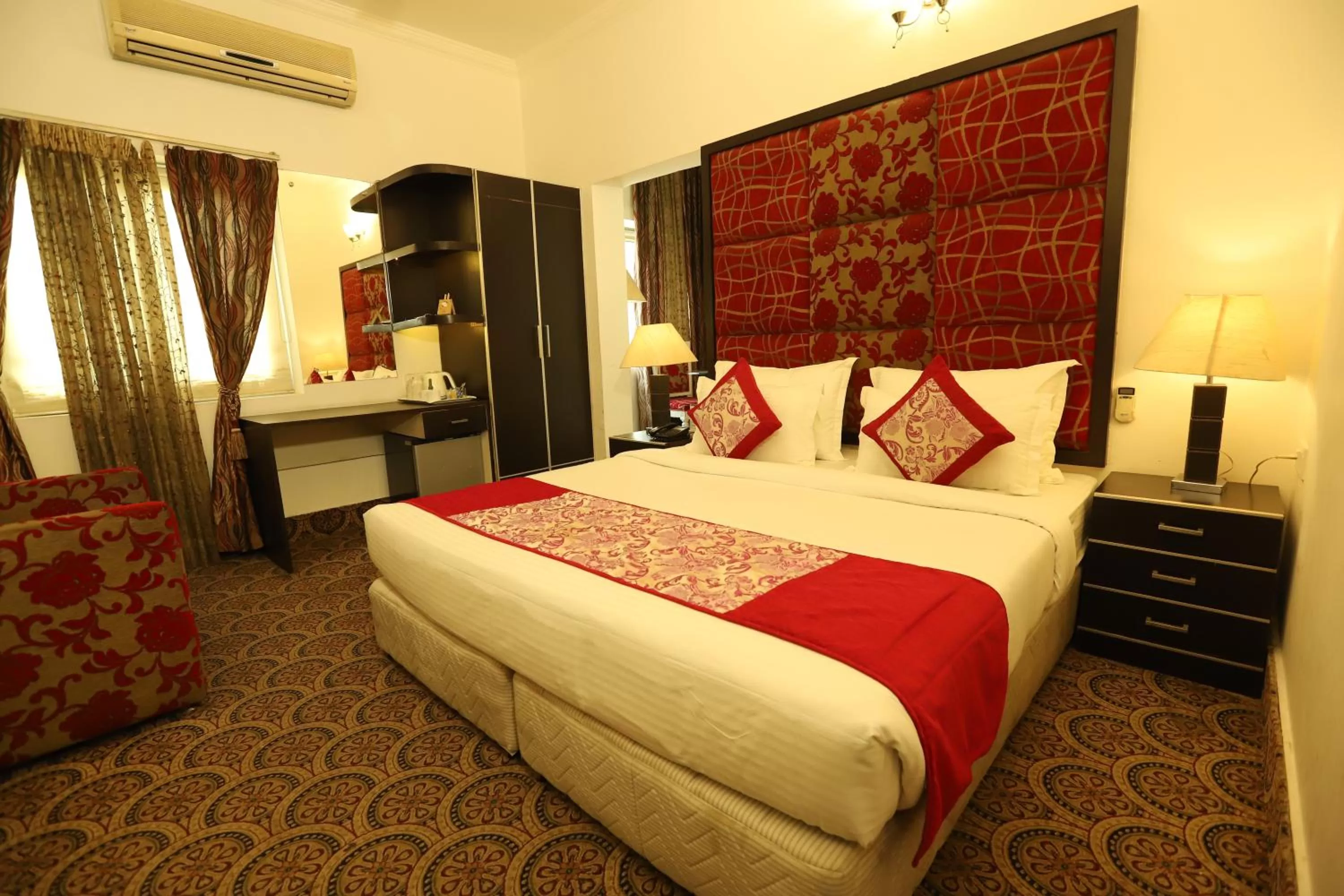 Bed in Hotel Capitol Hills - Greater Kailash Delhi