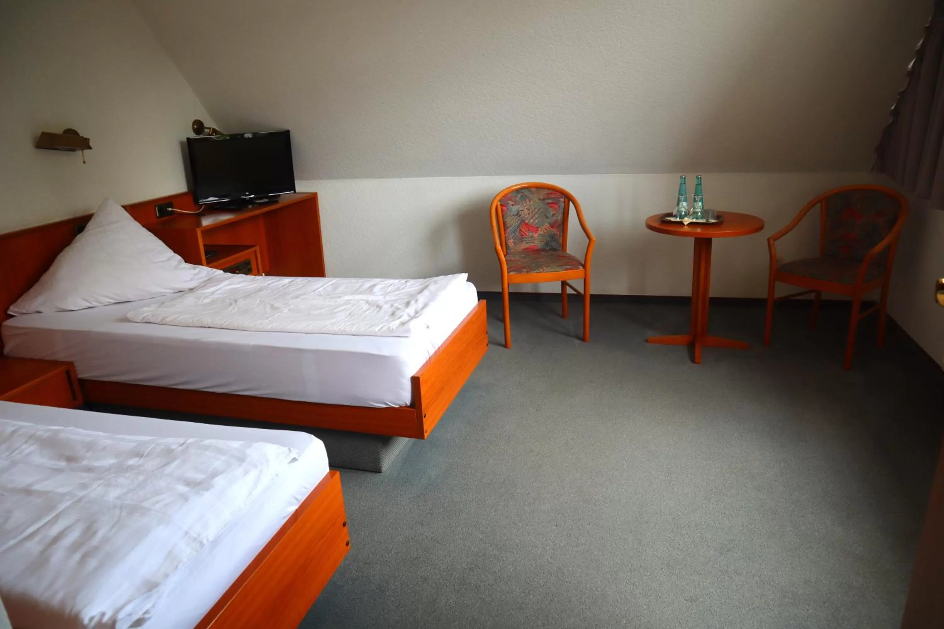 Photo of the whole room, Bed in Pension Zur Harburg