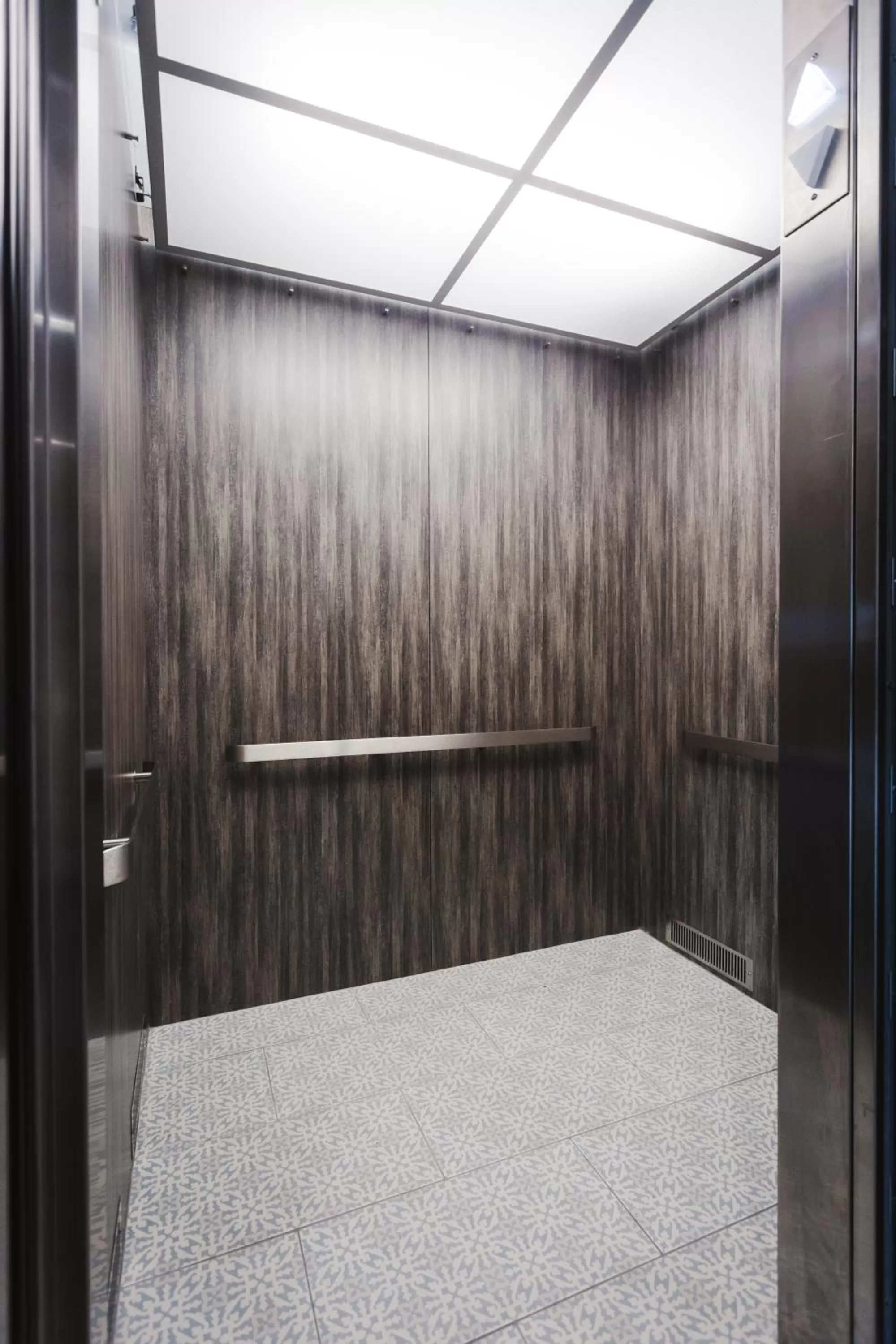 elevator in Palace Inn Blue Houston East Beltway 8