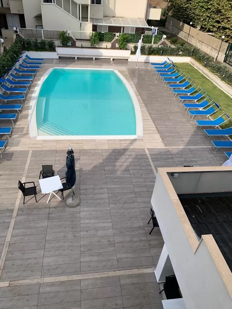 Swimming pool in Hotel Ancora
