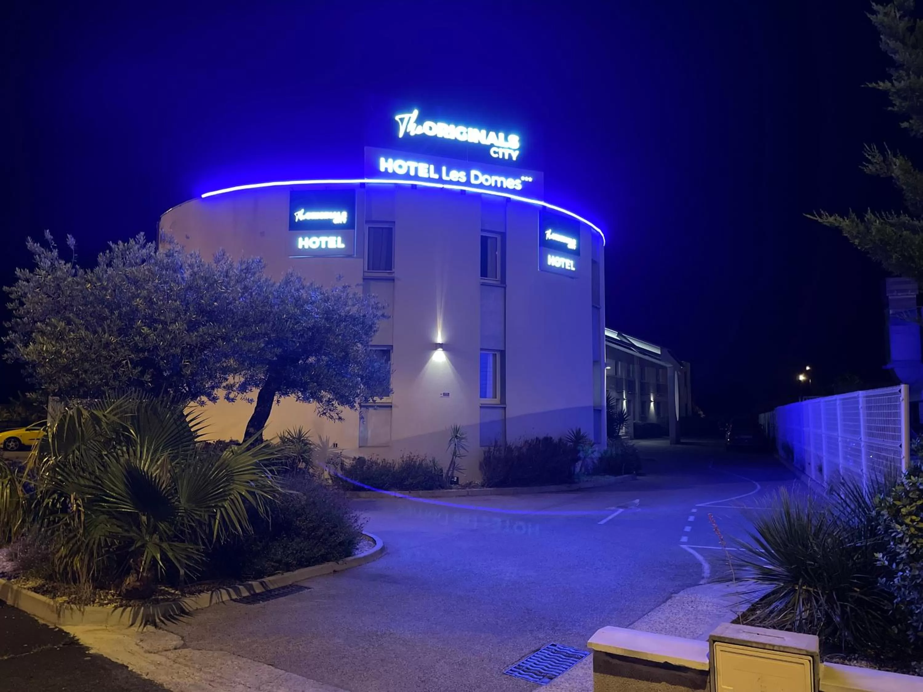 Property building in The Originals City, Hôtel Les Dômes, Perpignan Sud Saleilles