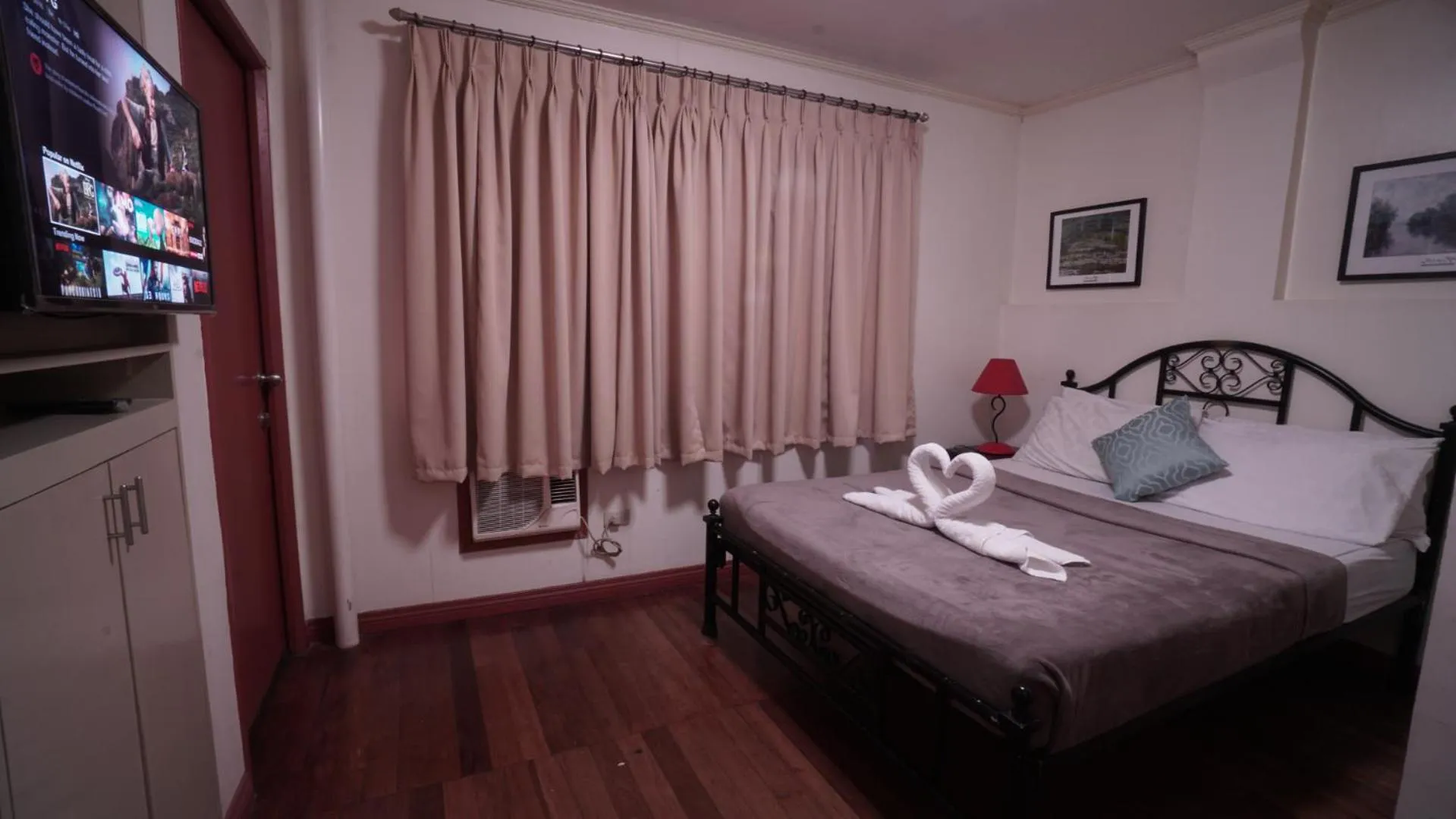 Bed in 1775 Adriatico Suites