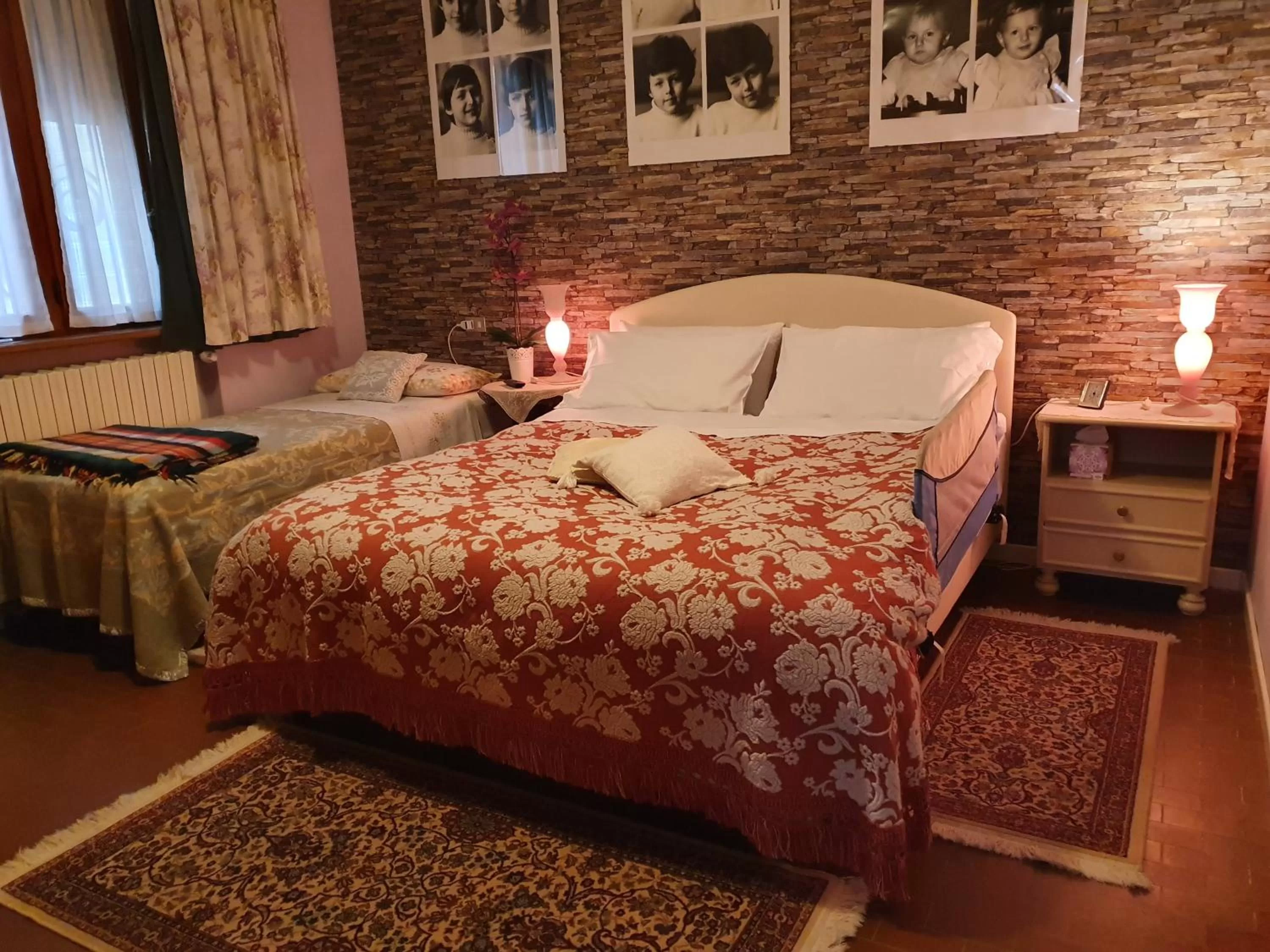 Bedroom, Bed in B&B Family Home