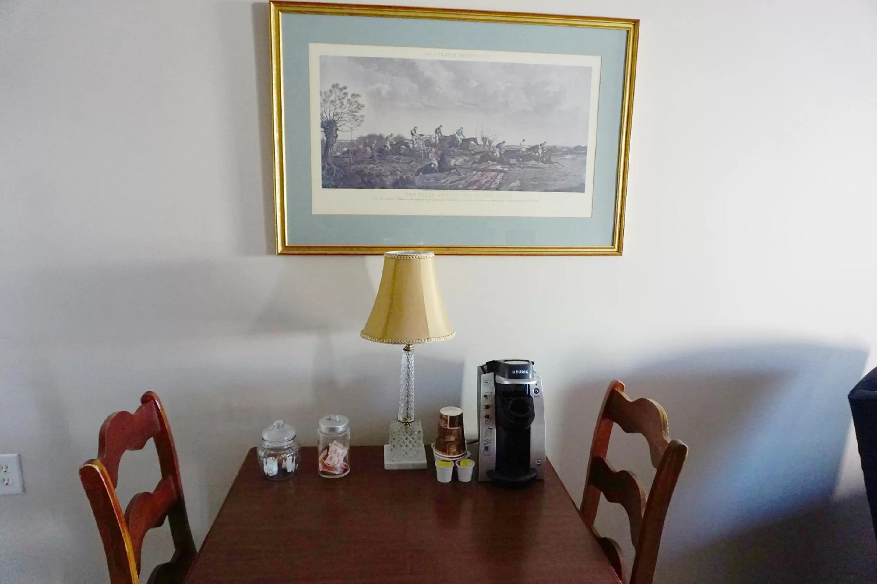 Dining area in Stay Saratoga