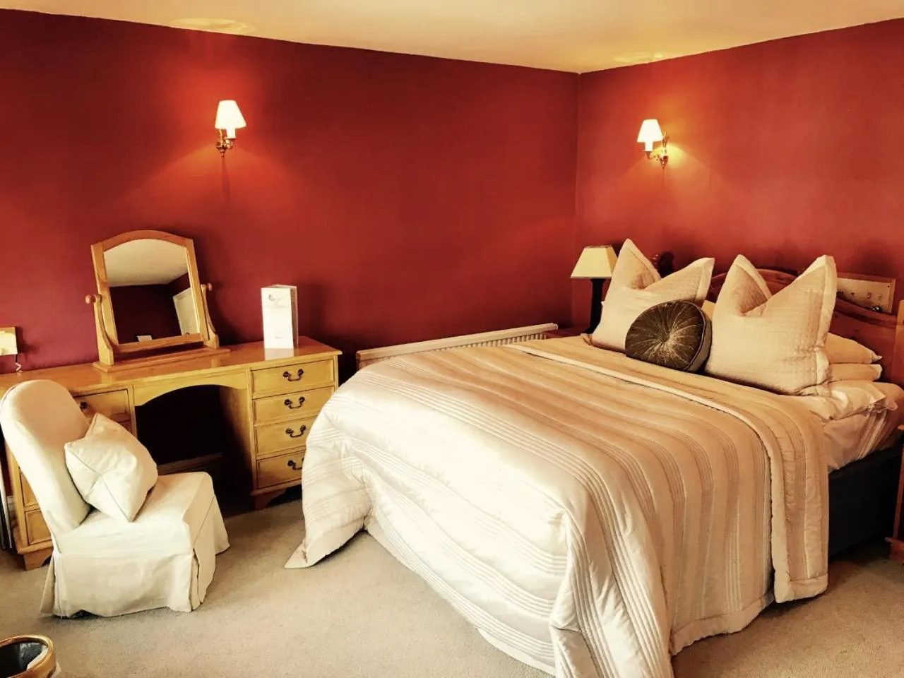 Bed in The Star And Eagle Hotel