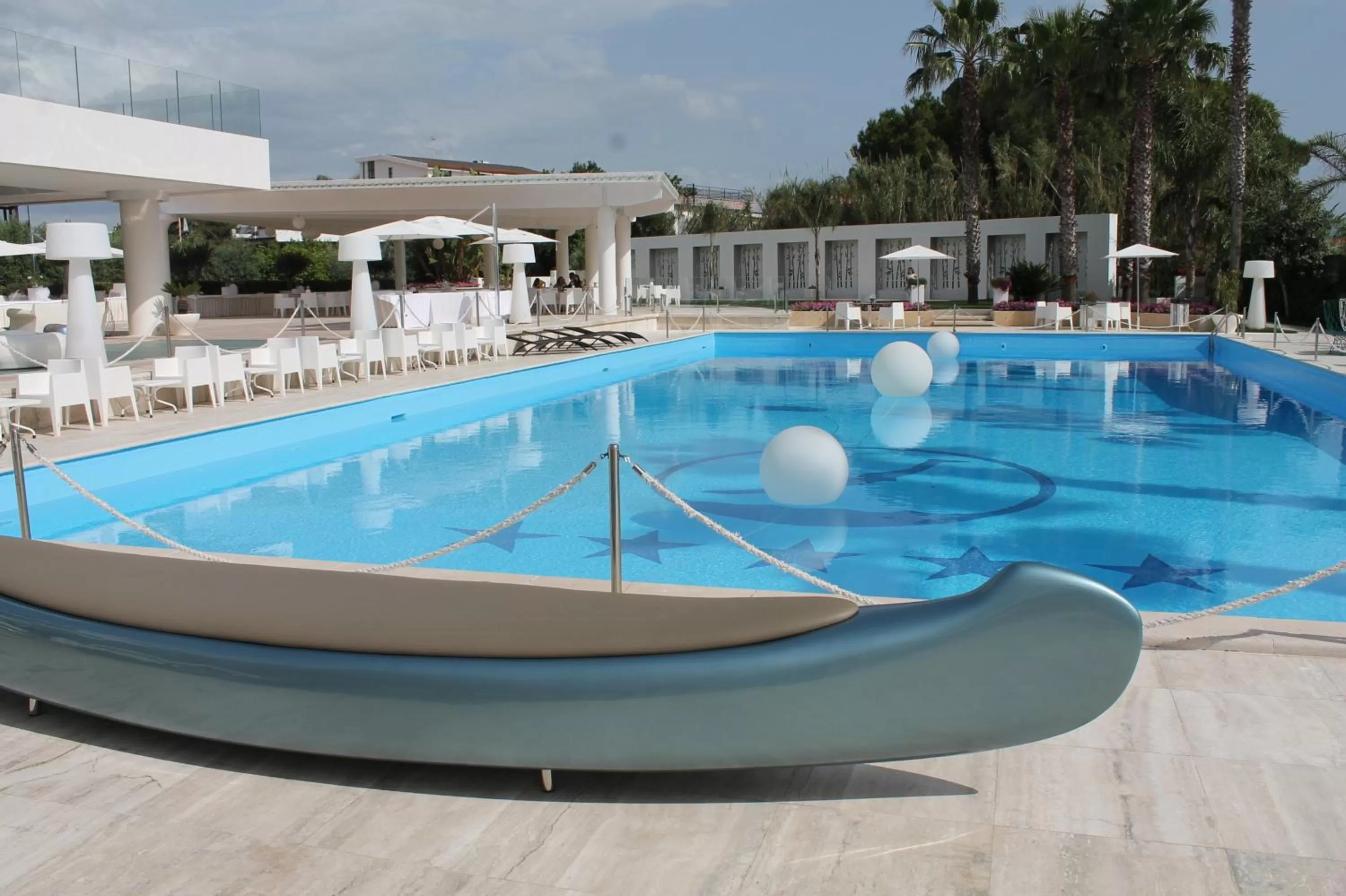 Swimming pool in Mec Paestum Hotel