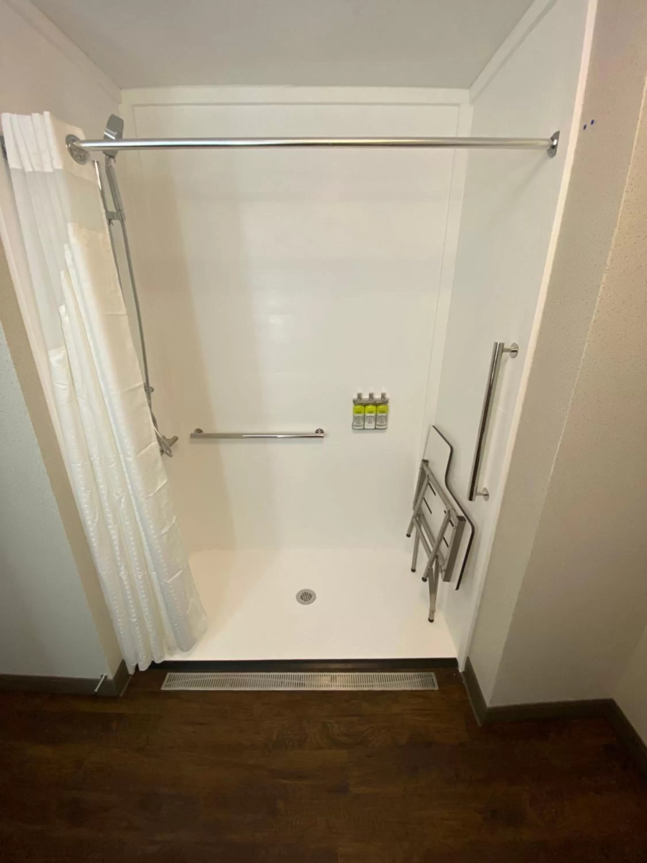 Shower in Holiday Inn Express & Suites - The Dalles by IHG