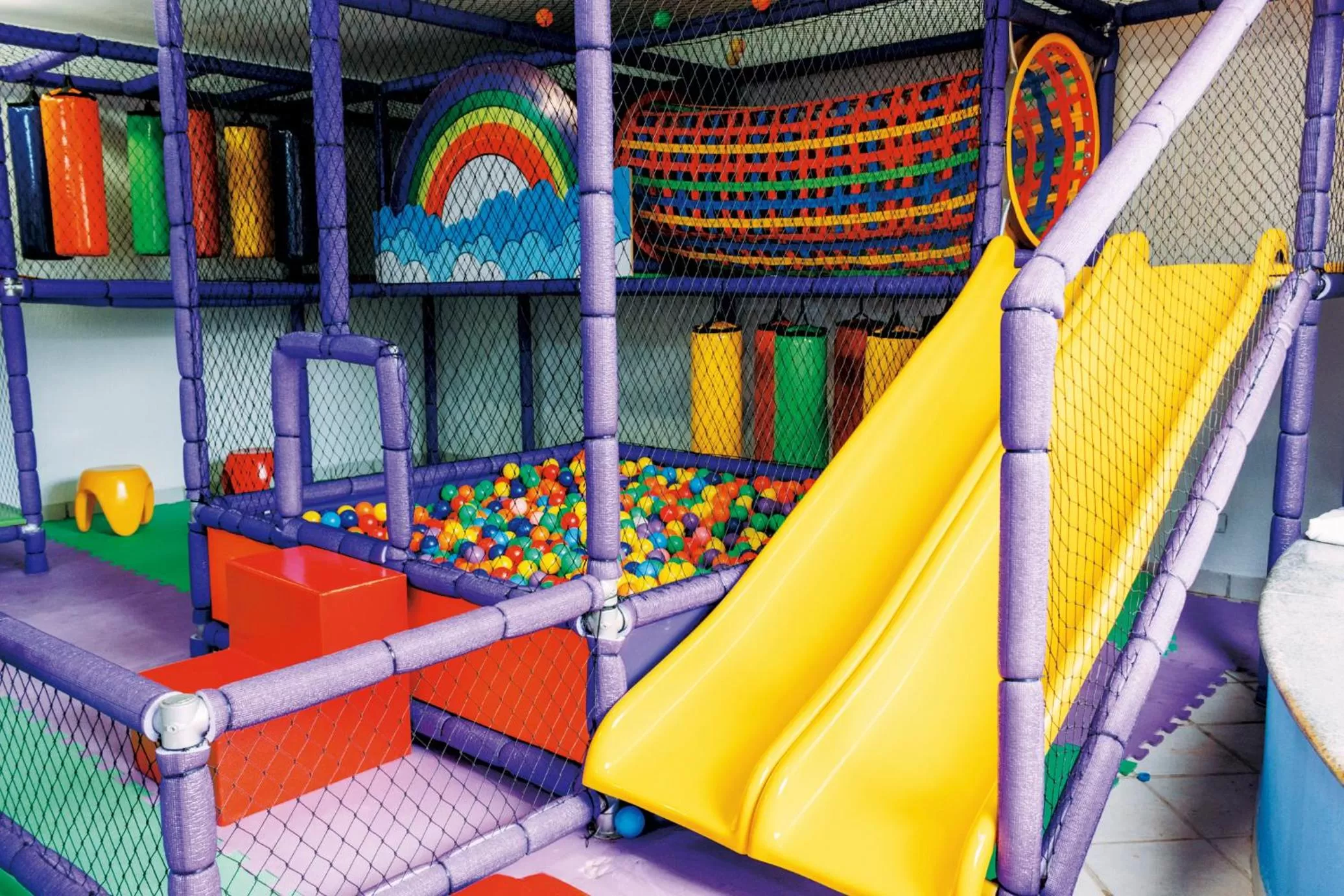 Children play ground in Sueds Plaza