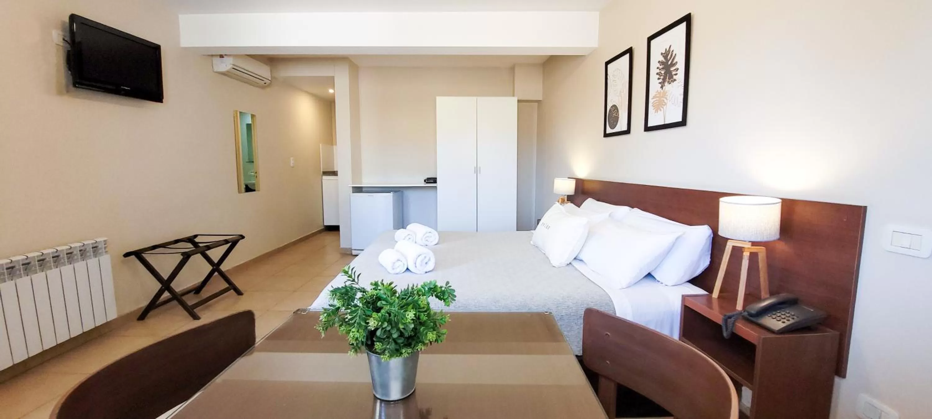 Bed in Soltigua Apart Hotel Mendoza