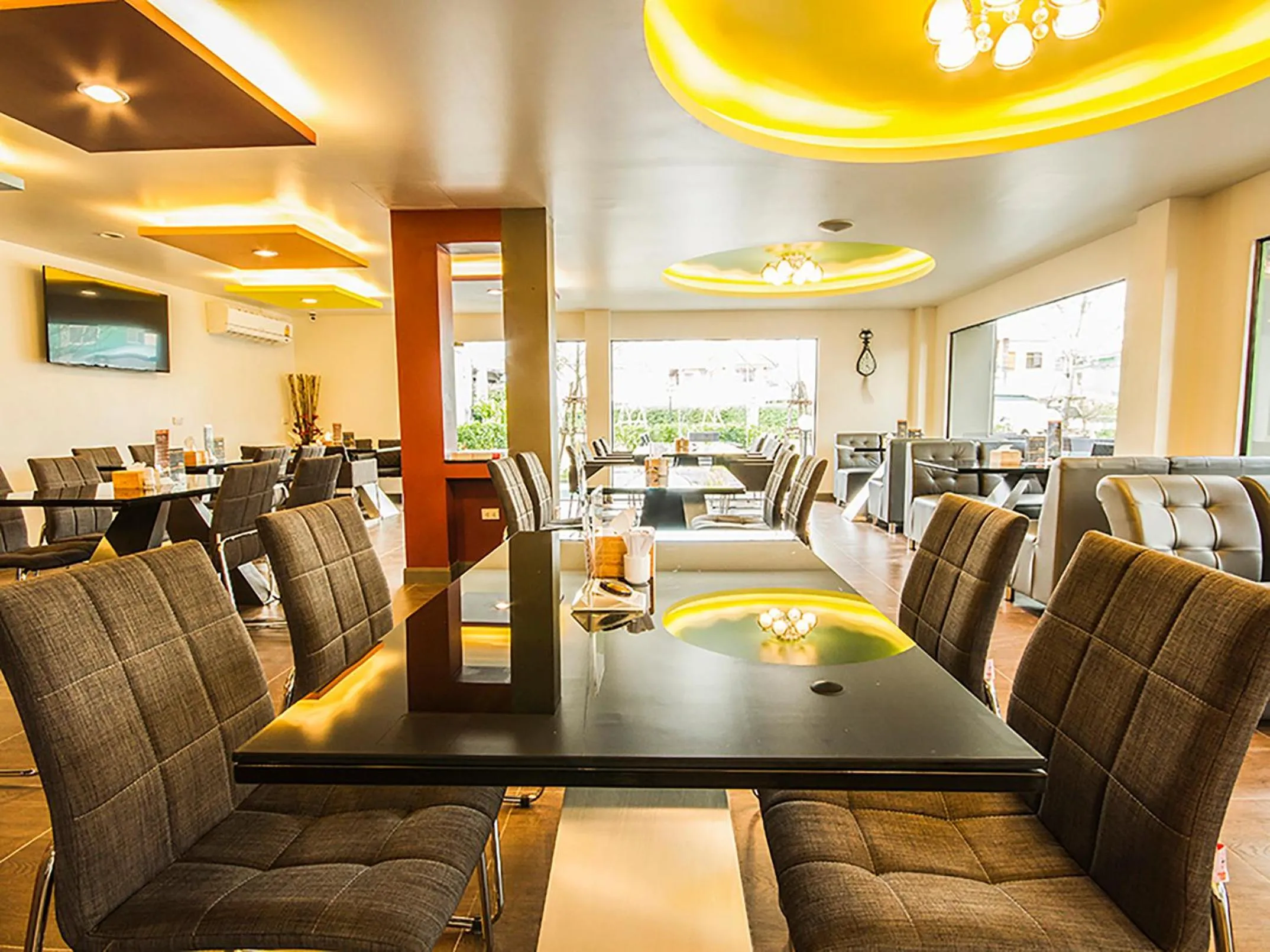 Restaurant/places to eat in Bestiny Hotel & Restaurant Phetchabun