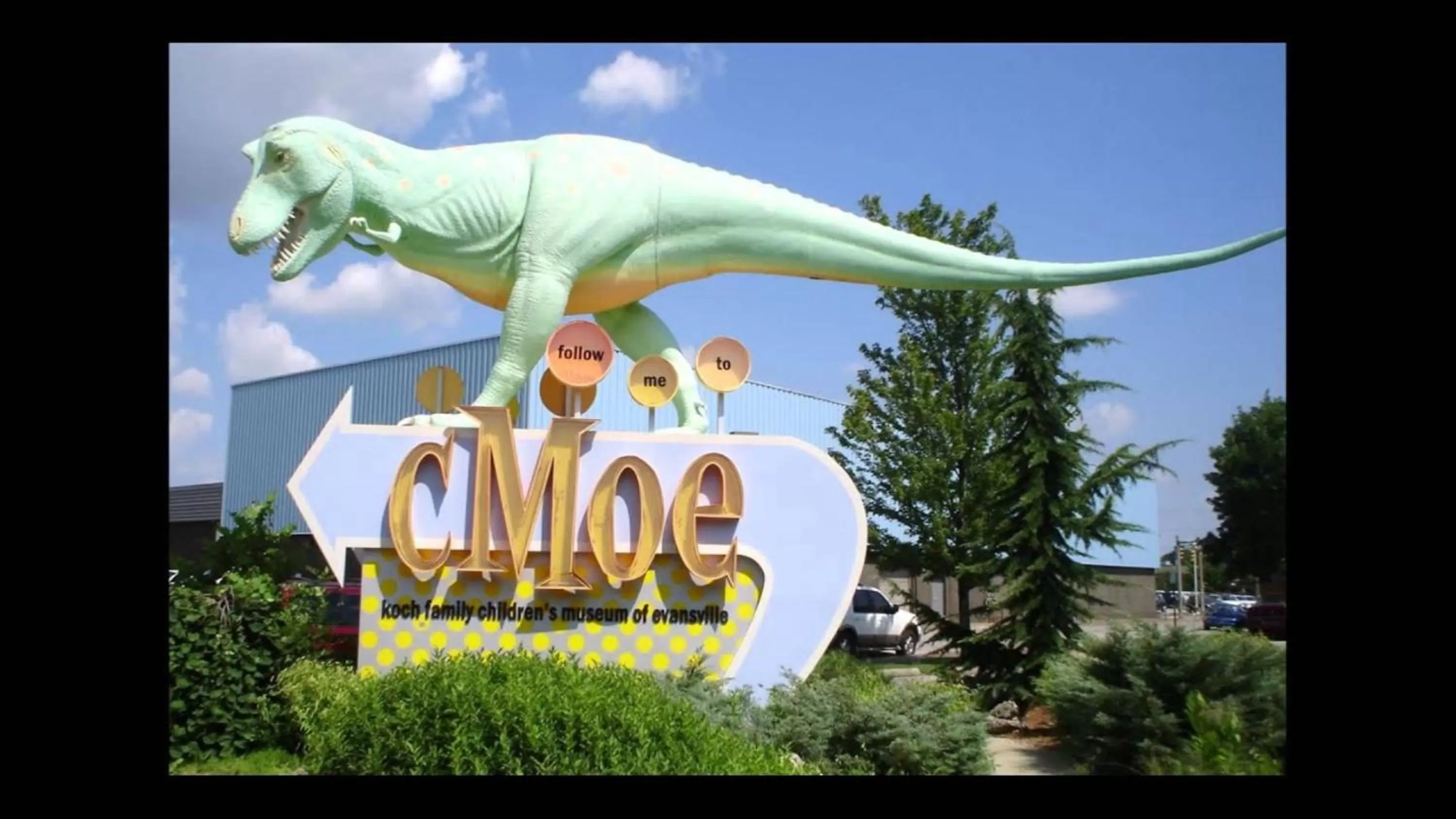 Area and facilities in Holiday Inn Express & Suites Evansville Downtown by IHG