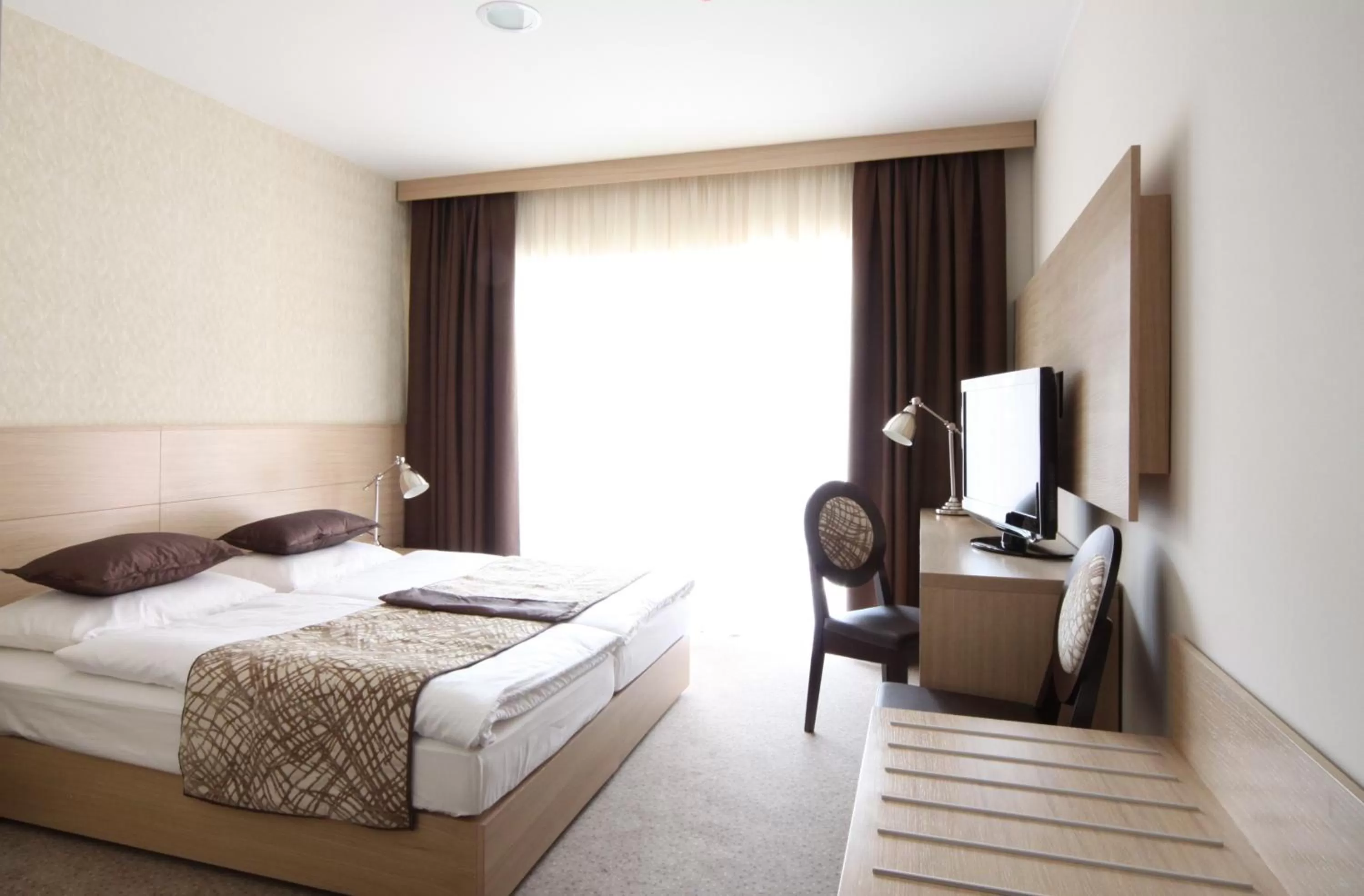 Double or Twin Room with Balcony in Hotel Mangart